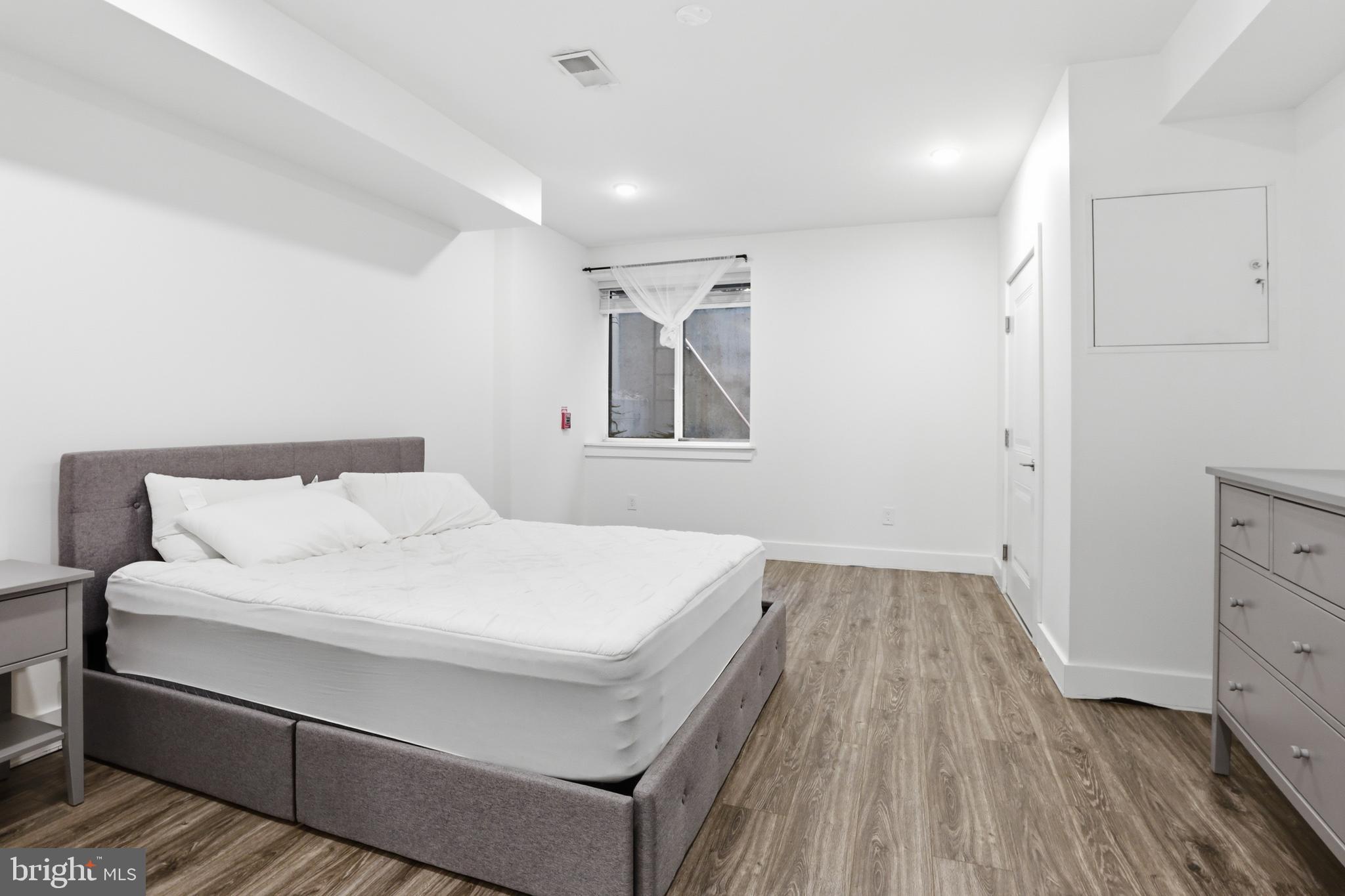 OLDE KENSINGTON - Residential