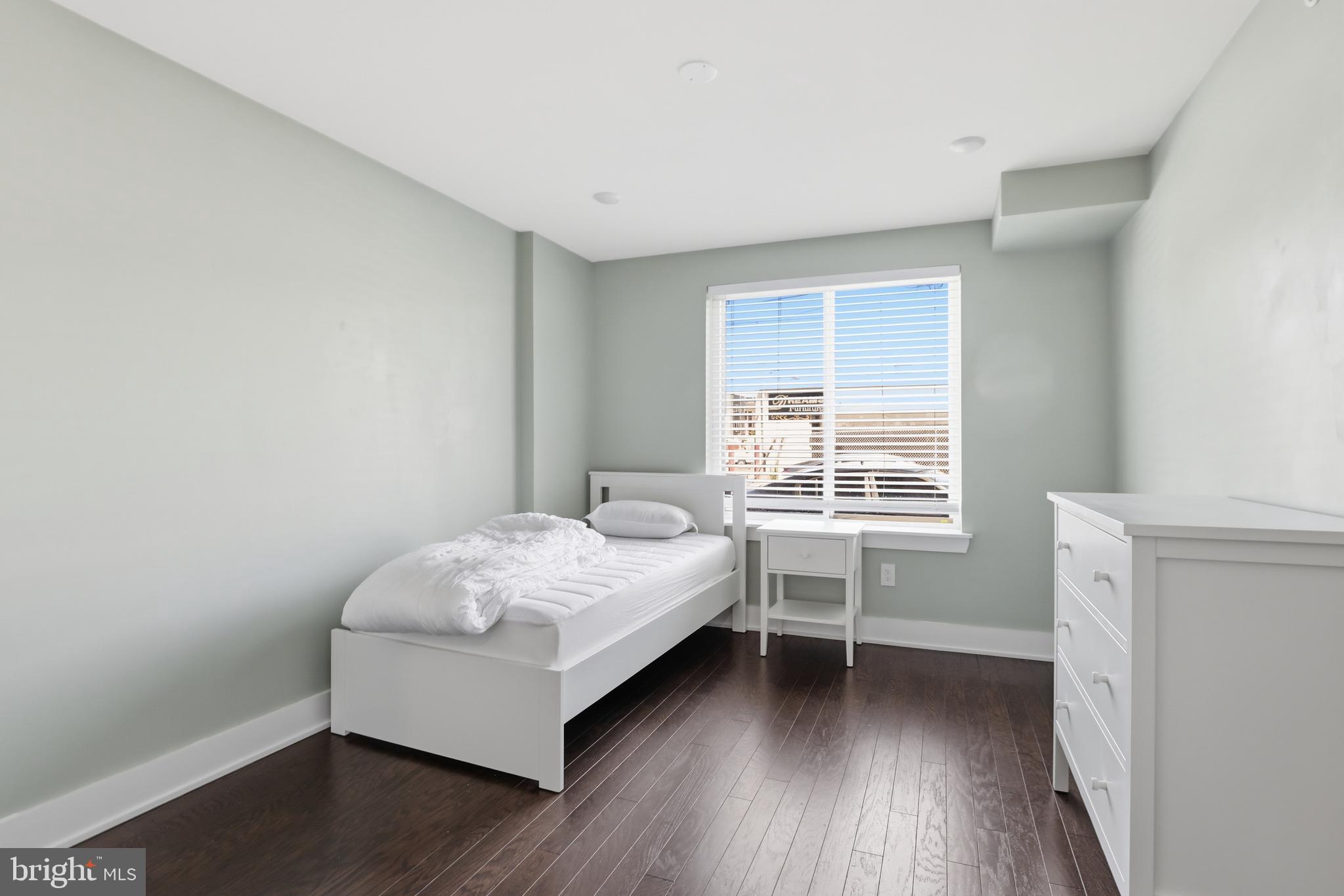 OLDE KENSINGTON - Residential