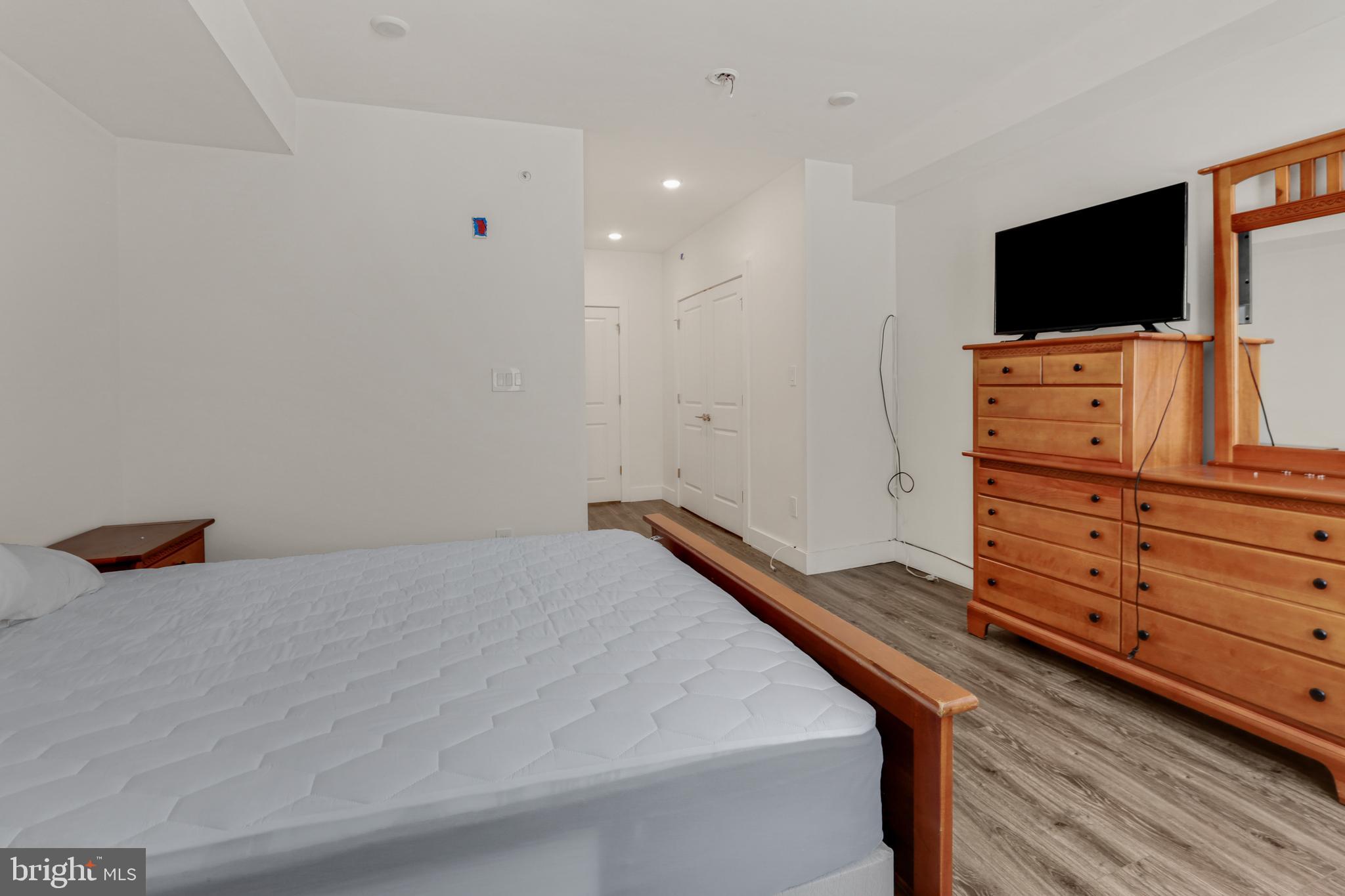 OLDE KENSINGTON - Residential