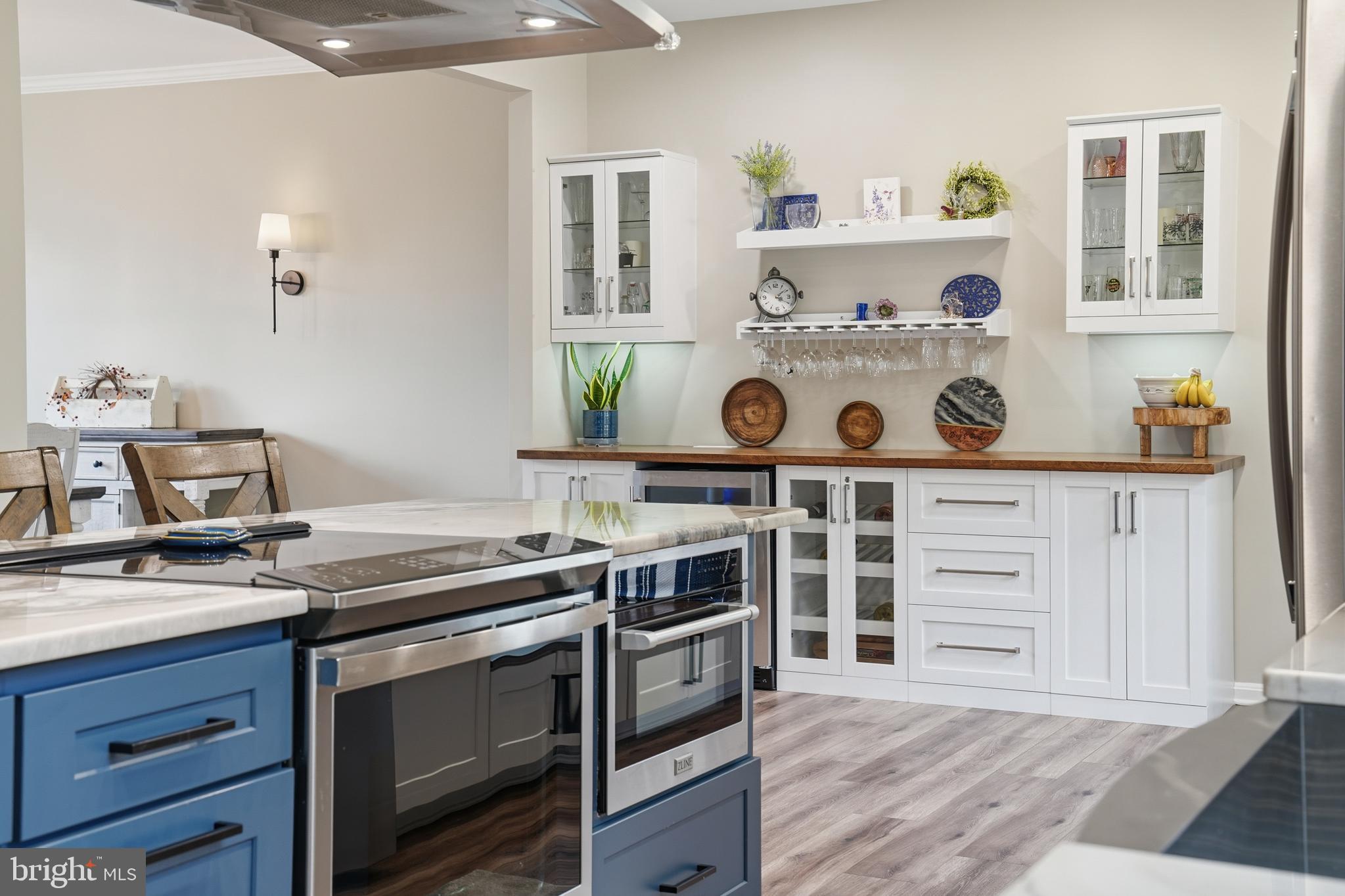 WELLINGTON TRACE - Residential