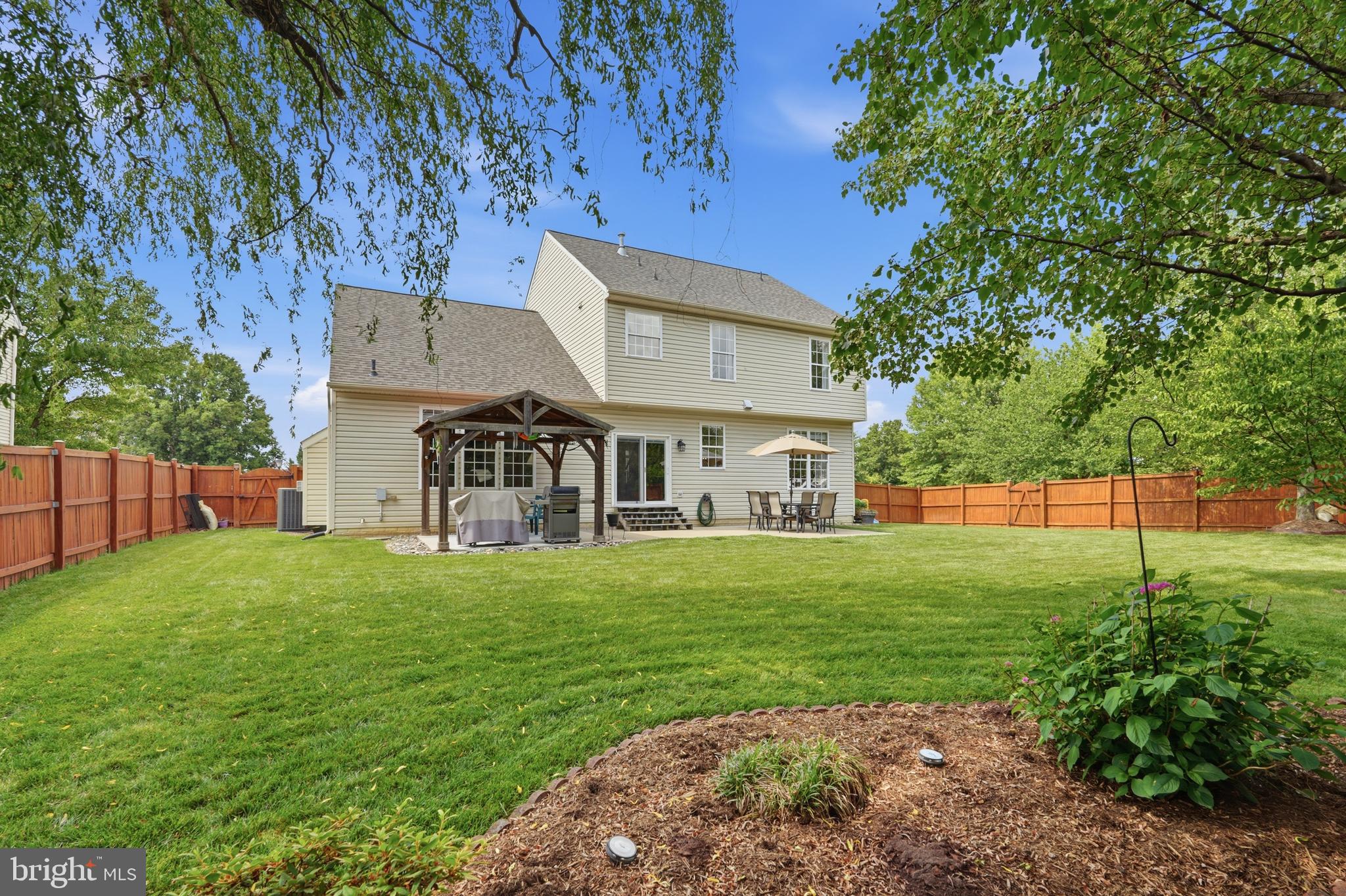 WELLINGTON TRACE - Residential