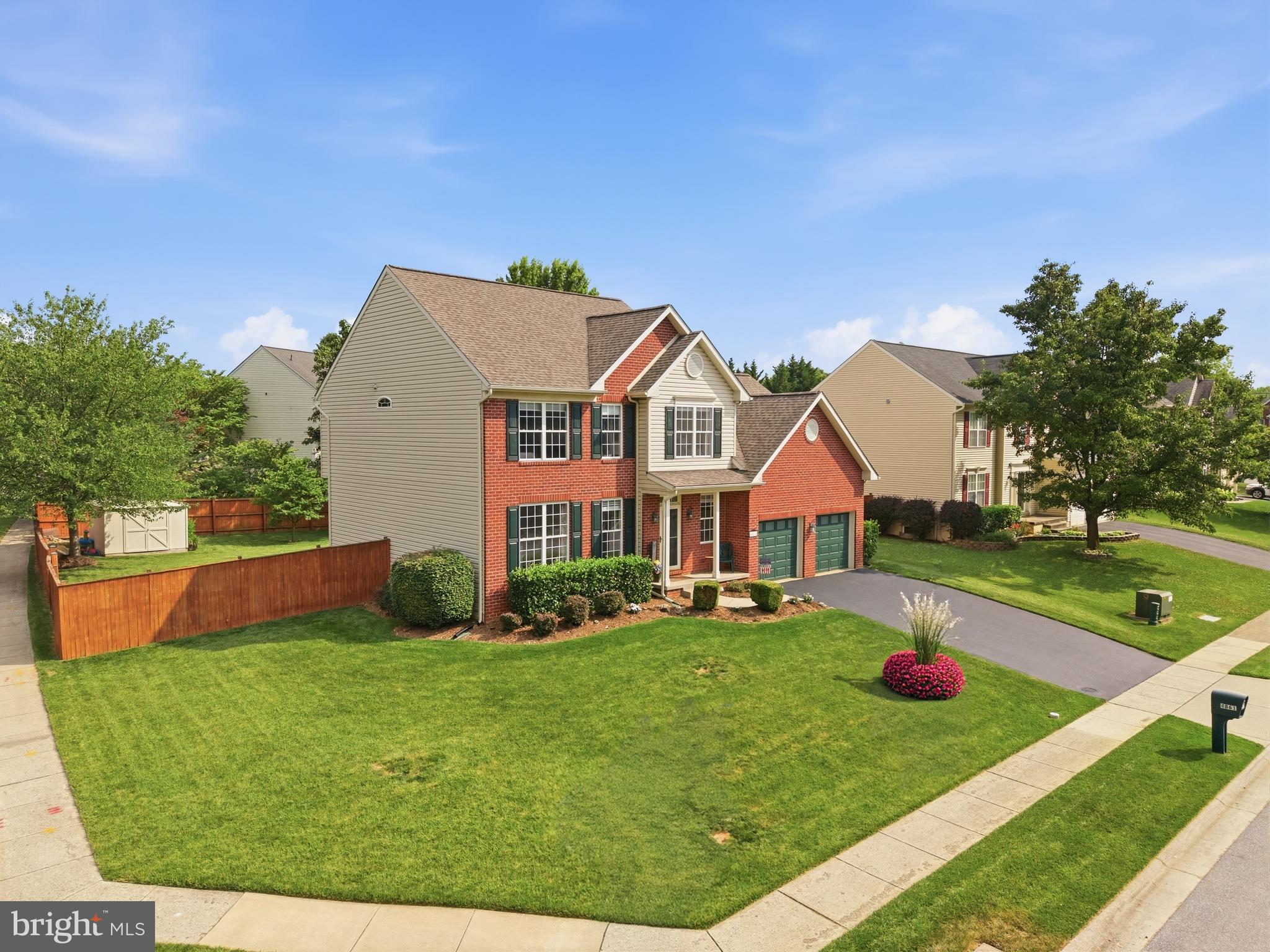 WELLINGTON TRACE - Residential