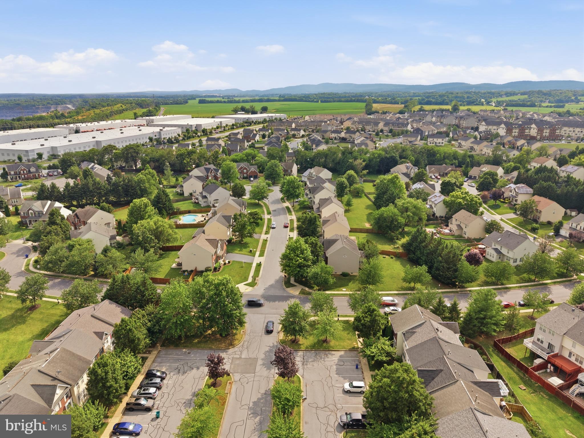 WELLINGTON TRACE - Residential