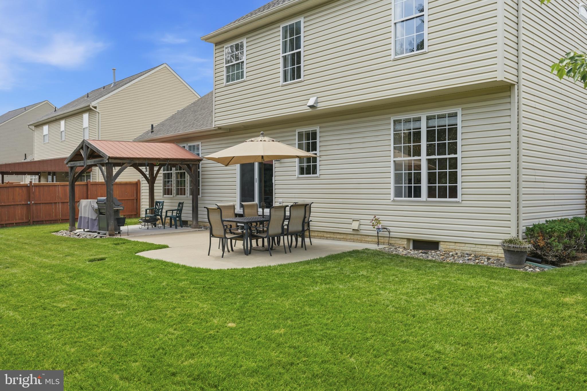 WELLINGTON TRACE - Residential