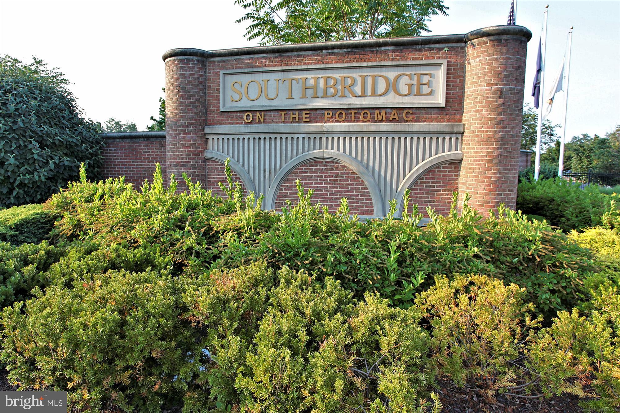WAYSIDE VILLAGE - Residential Lease