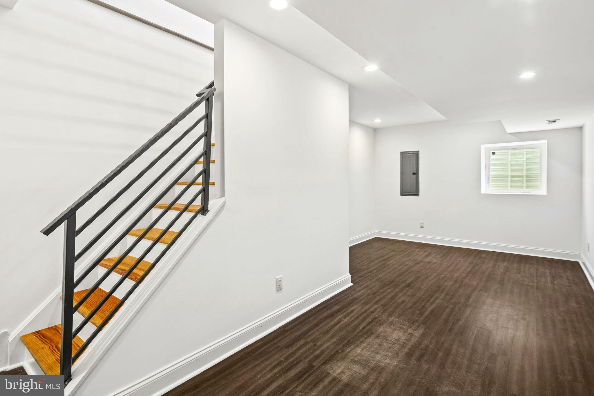 POINT BREEZE - Residential