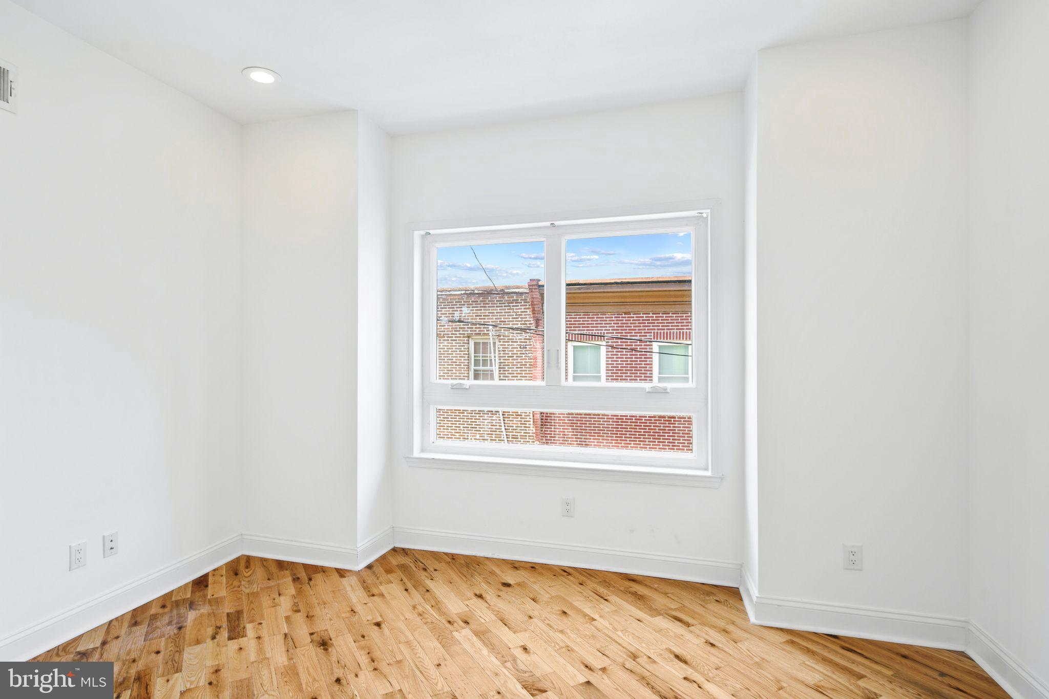 POINT BREEZE - Residential
