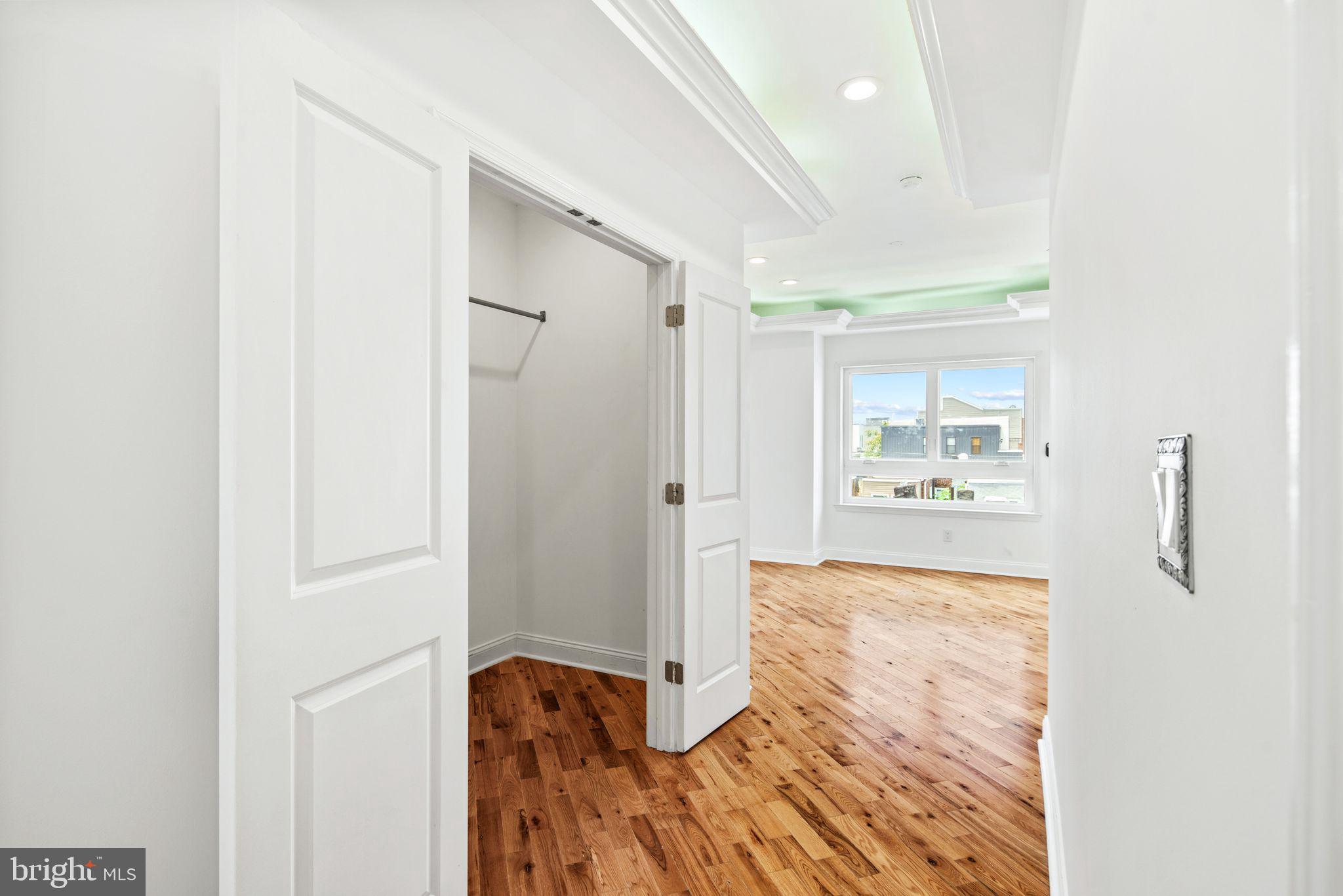 POINT BREEZE - Residential