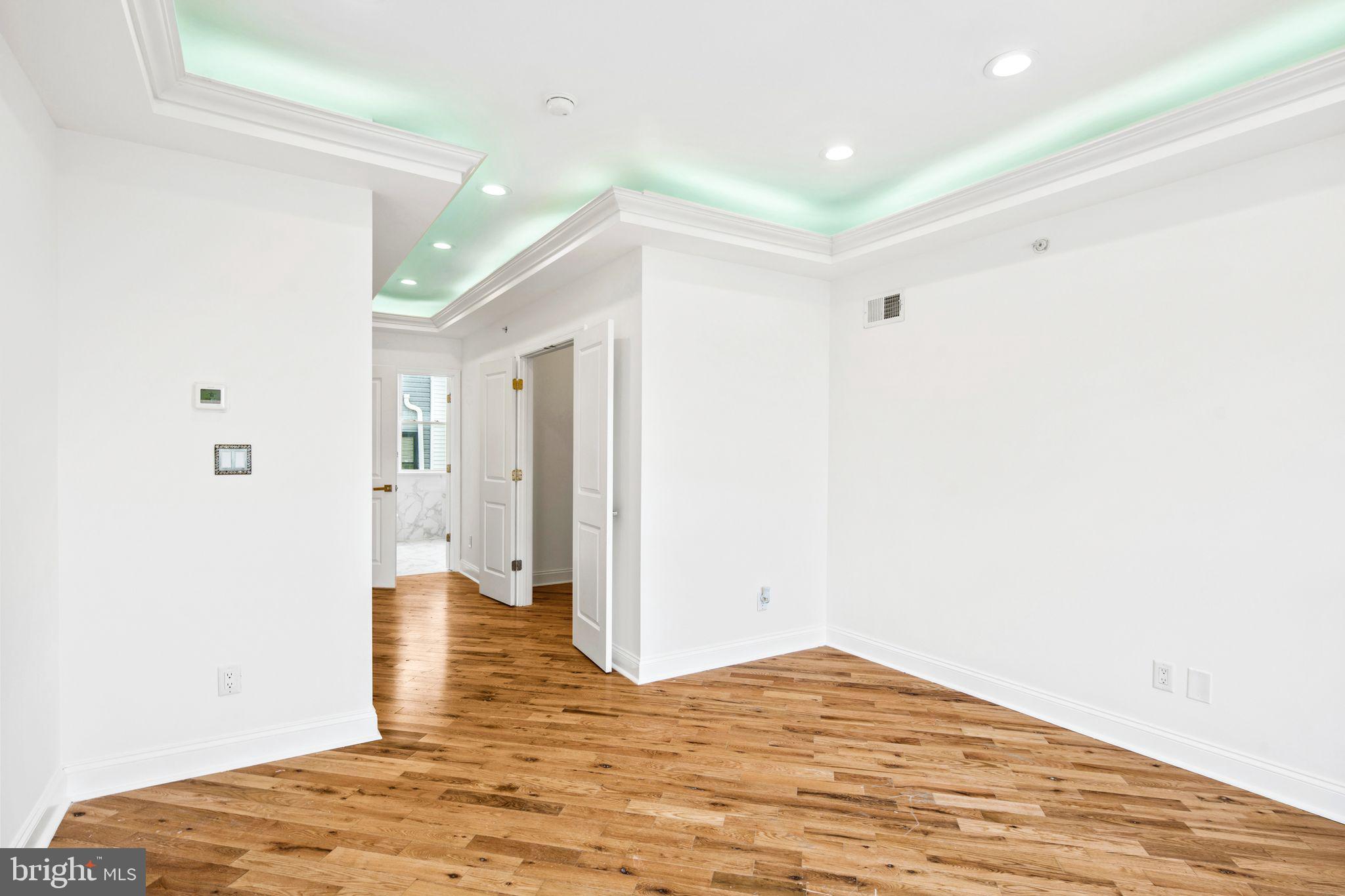 POINT BREEZE - Residential