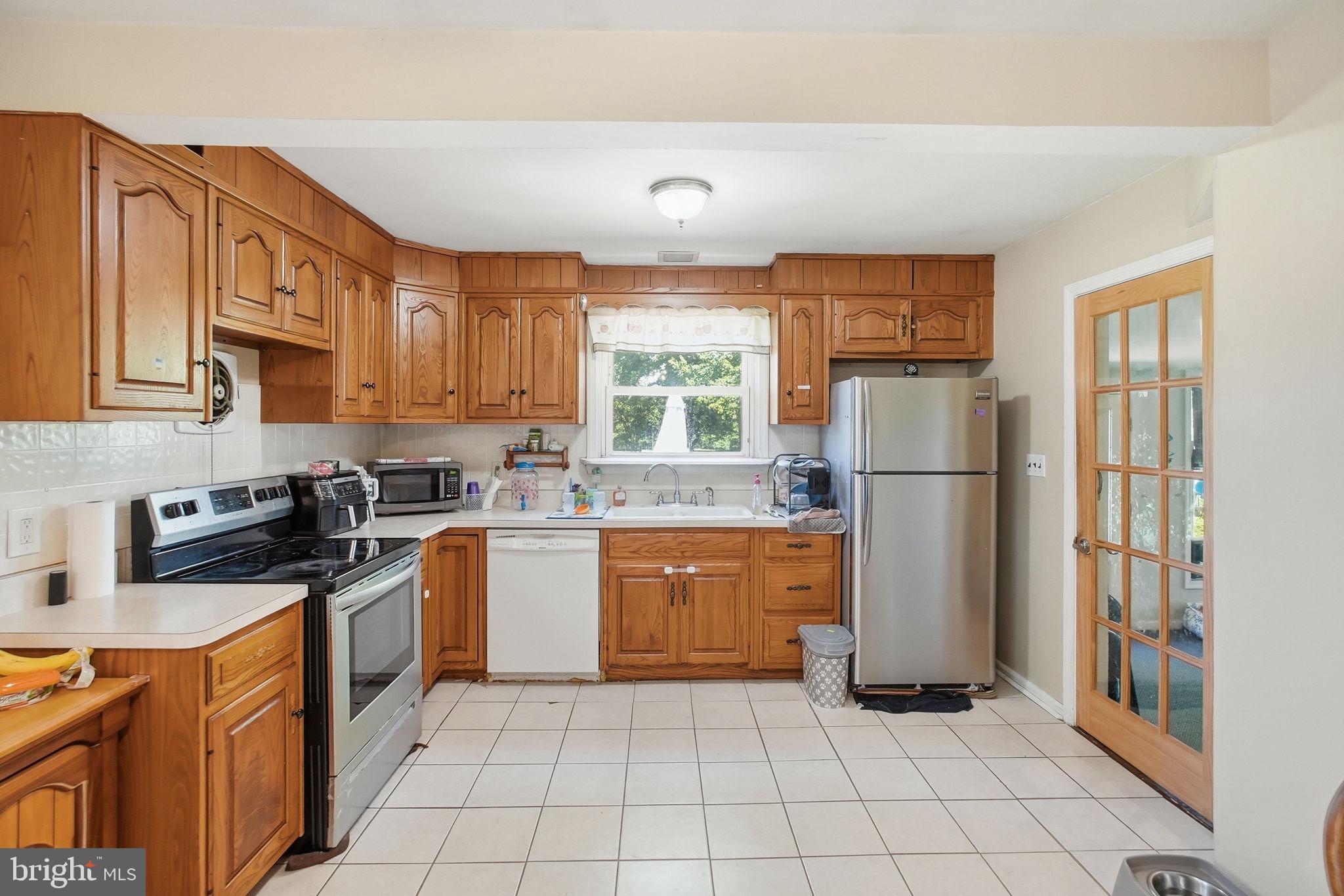 MEADOWBROOK - Residential