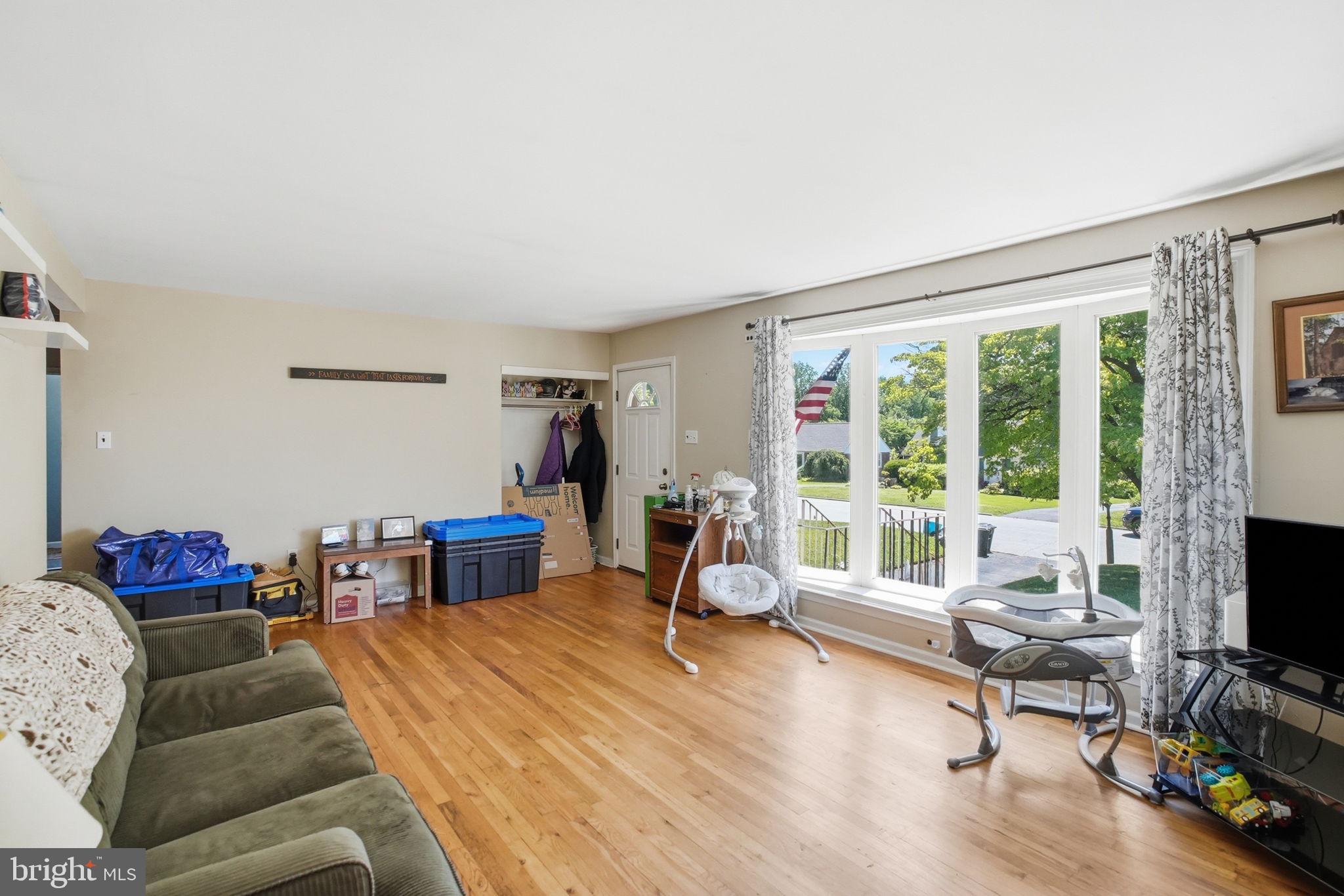 MEADOWBROOK - Residential