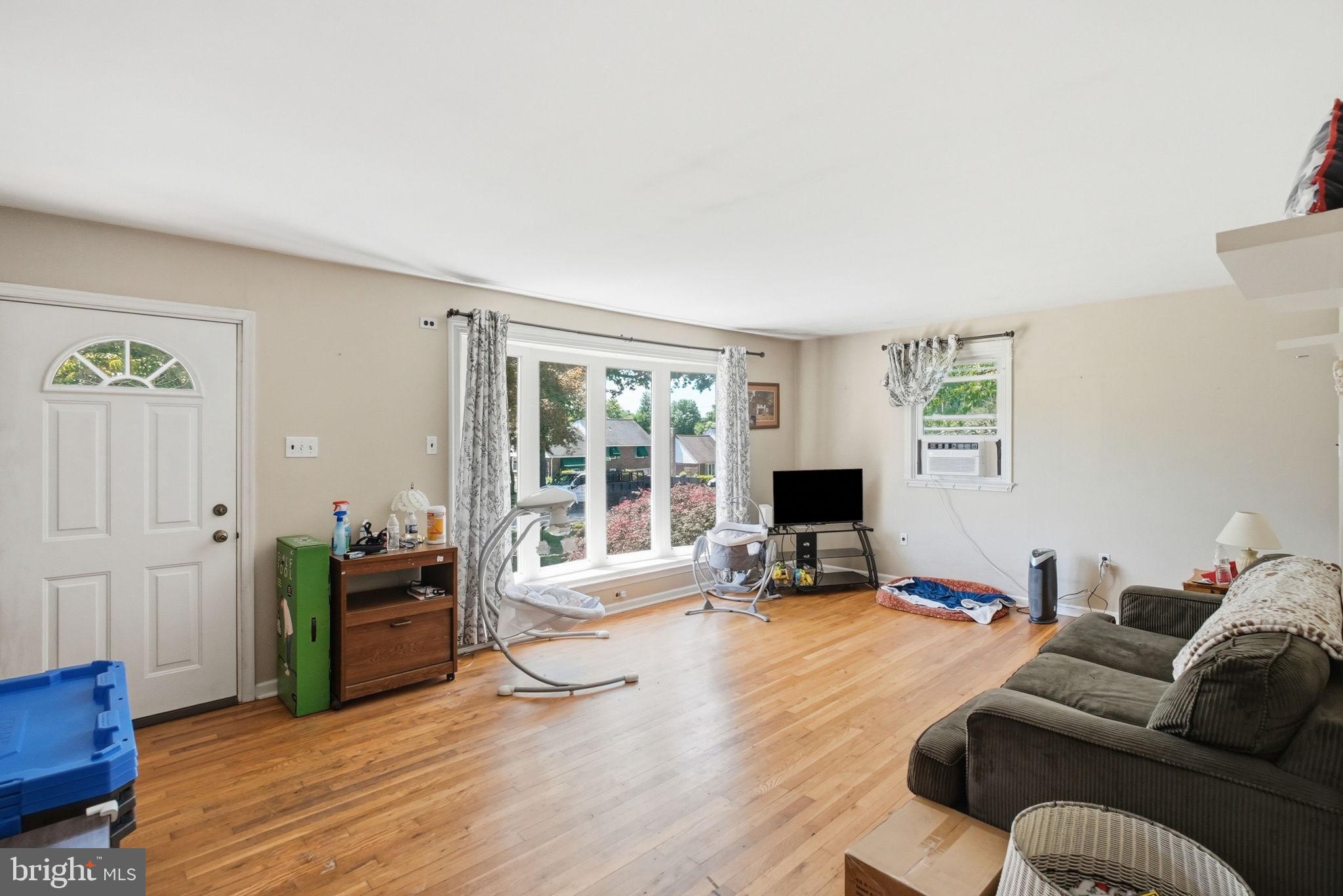 MEADOWBROOK - Residential