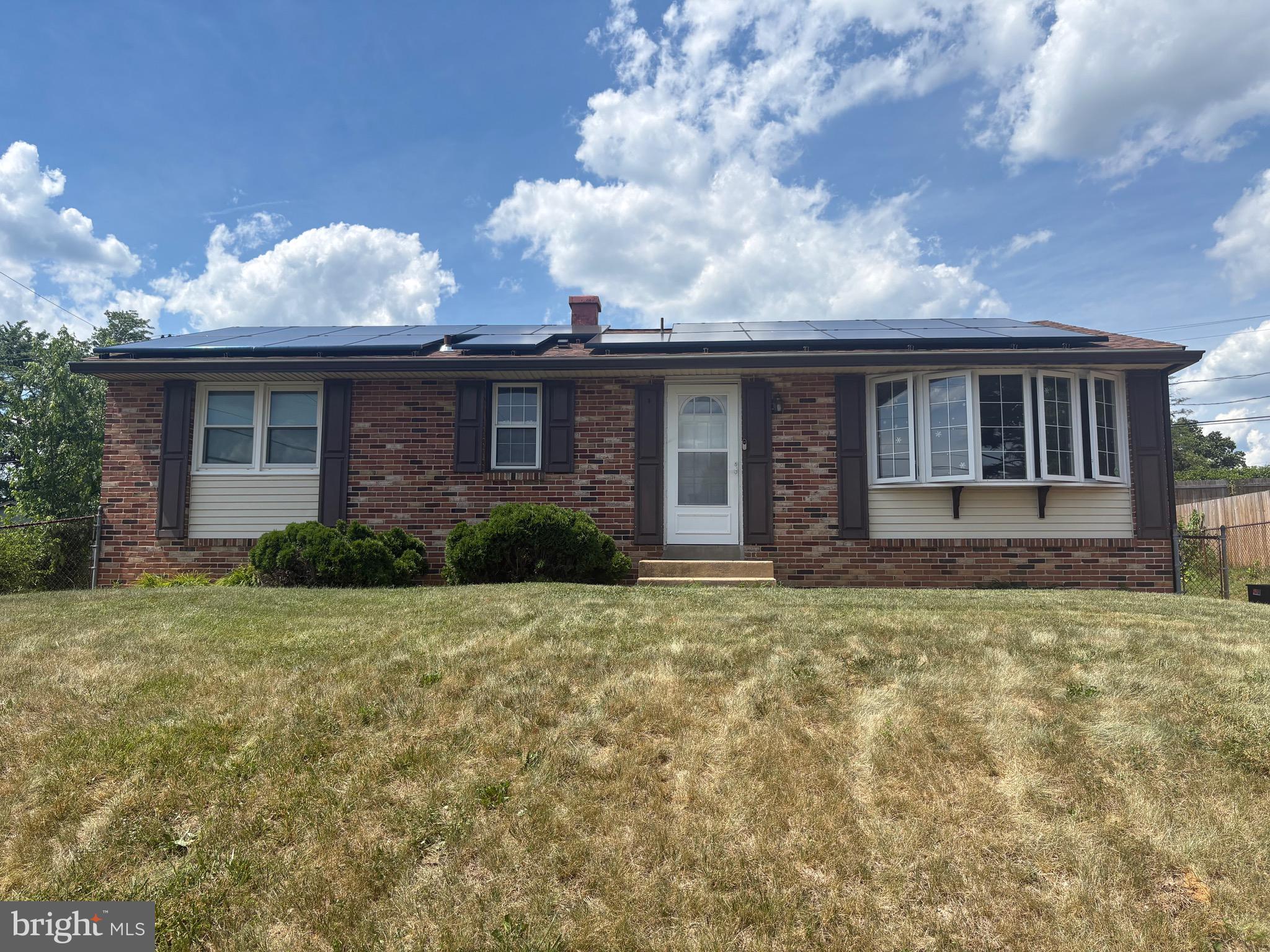 Welcome to 302 Brewster Drive in Newark! This spacious 3-bedroom, 2-bath home offers over 2,000 square feet of living space in the established Brookside community. Featuring generously sized rooms, a functional floor plan, and a large yard, this property provides endless potential for buyers looking to make it their own. Conveniently located near the University of Delaware, shopping, dining, parks, and major highways, this home combines comfort and convenience in a desirable location. Whether you are a first-time homebuyer, investor, or someone seeking a home with room to personalize, this is an opportunity you will not want to miss. Schedule your tour today! Property is being sold as-is.