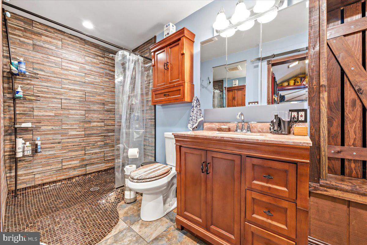 EAST STROUDSBURG - Residential