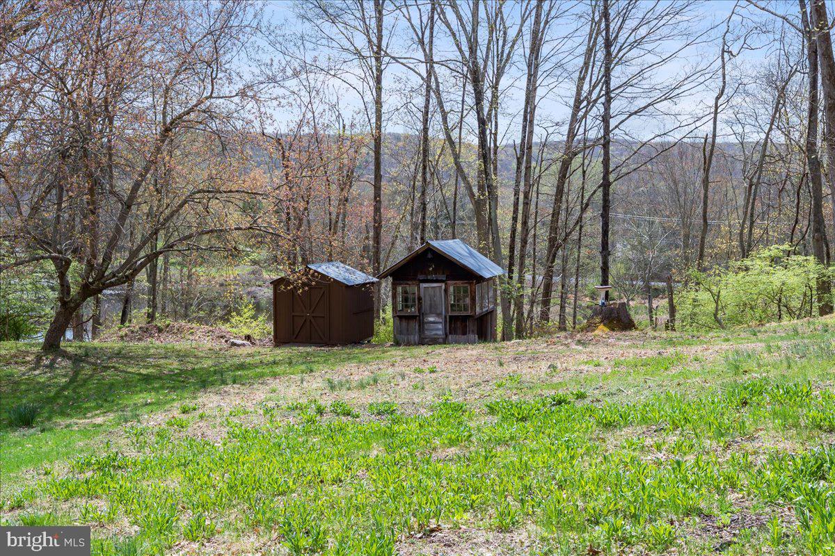 EAST STROUDSBURG - Residential