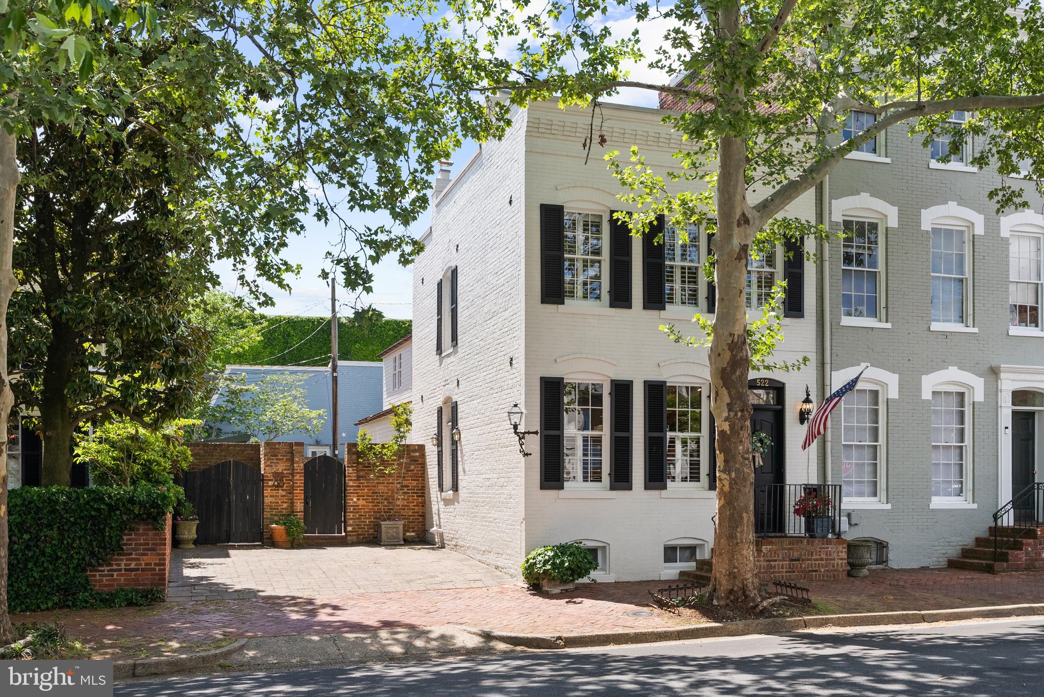 OLD TOWN ALEXANDRIA - Residential