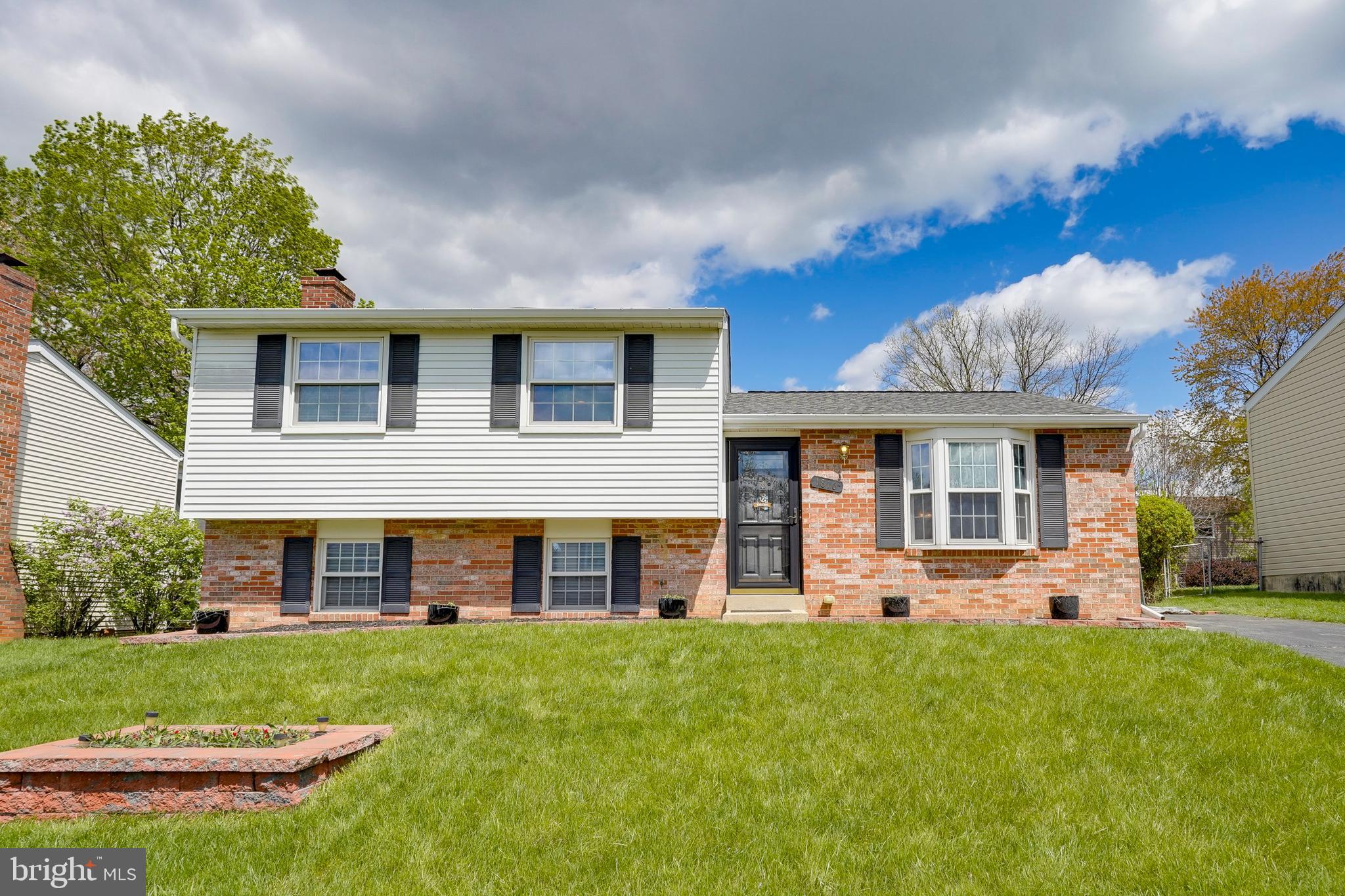 Welcome to your new sanctuary! This delightful split-level home, with only two owners in its lifetime, offers the perfect blend of comfort, style, and convenience with no HOA.  You'll feel right at home the moment you step inside.