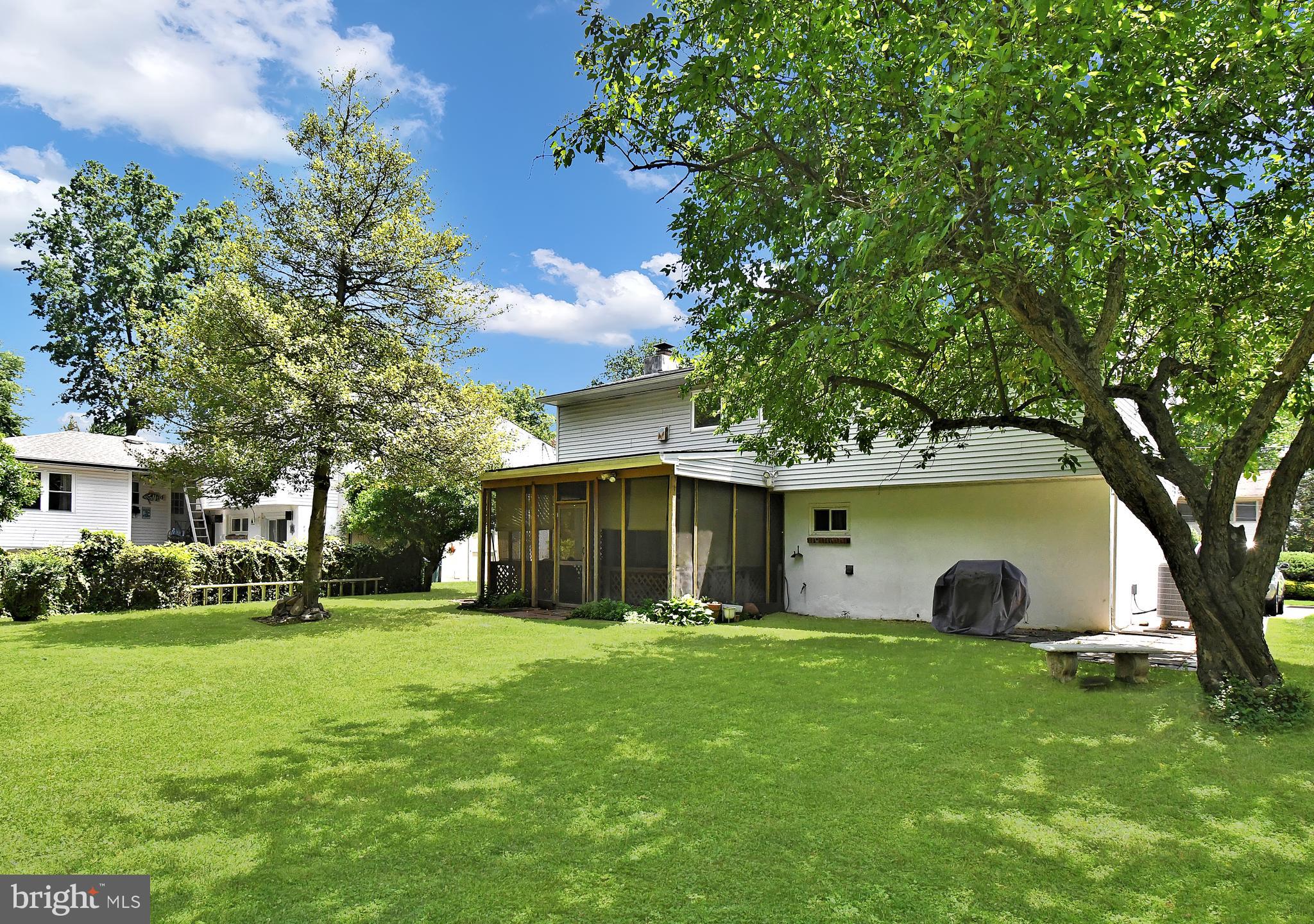 UPPER SOUTHAMPTON - Residential
