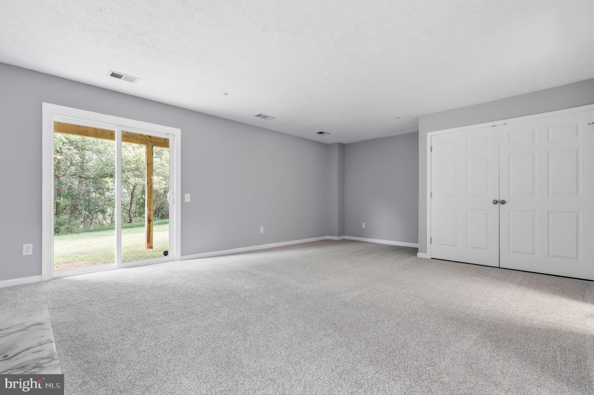 SPRING RIDGE - Residential