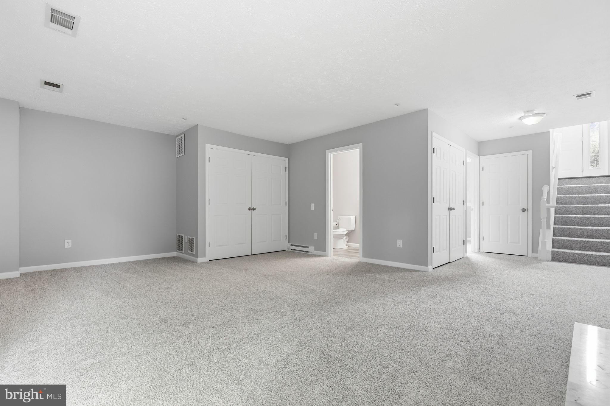 SPRING RIDGE - Residential
