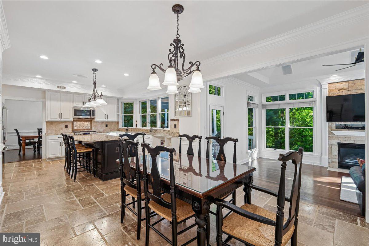 VILLAGE OF RIVER HILL - Residential