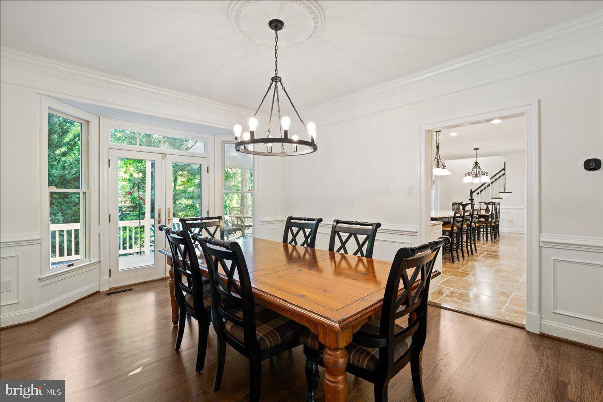 VILLAGE OF RIVER HILL - Residential