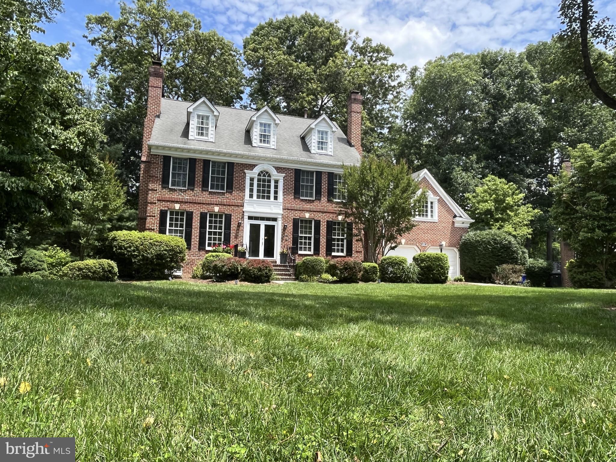 VILLAGE OF RIVER HILL - Residential