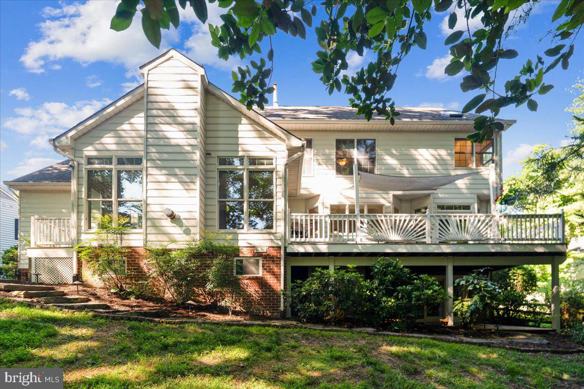 VILLAGE OF RIVER HILL - Residential