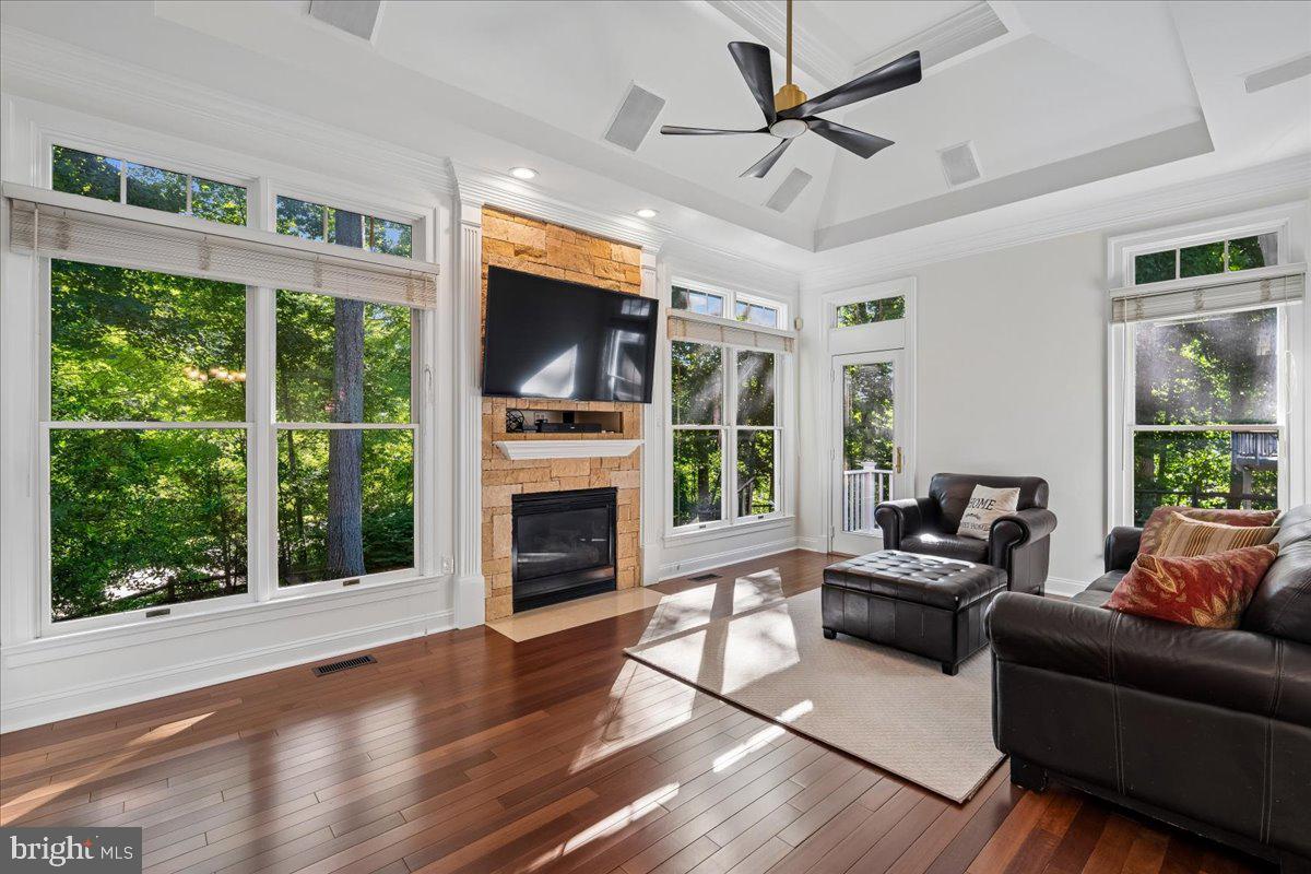 VILLAGE OF RIVER HILL - Residential
