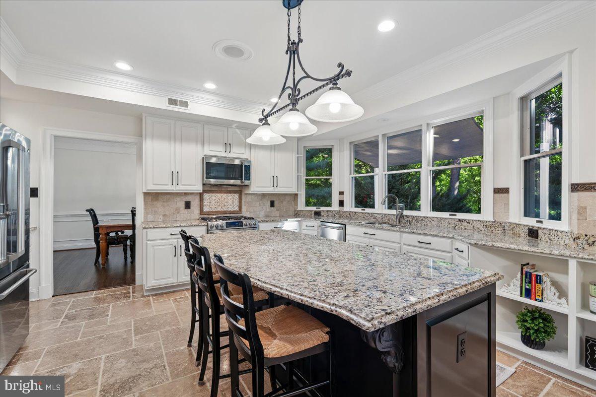 VILLAGE OF RIVER HILL - Residential
