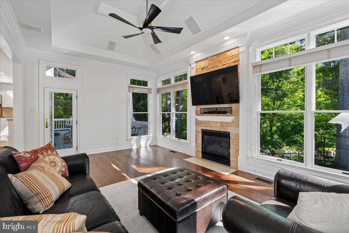 VILLAGE OF RIVER HILL - Residential