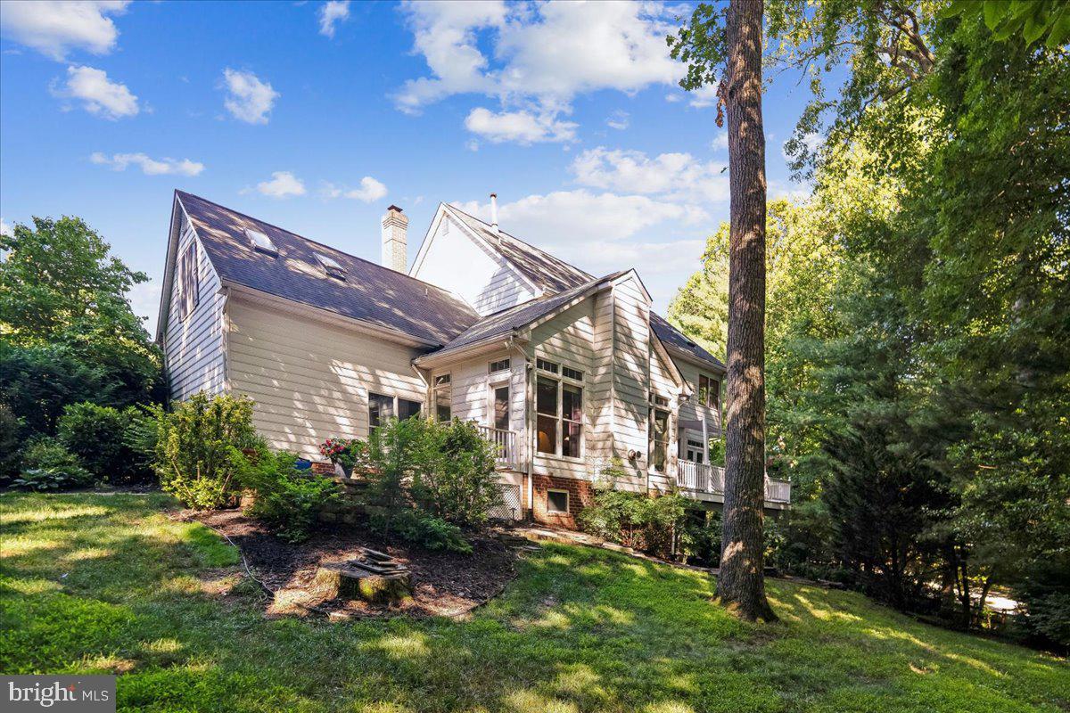 VILLAGE OF RIVER HILL - Residential