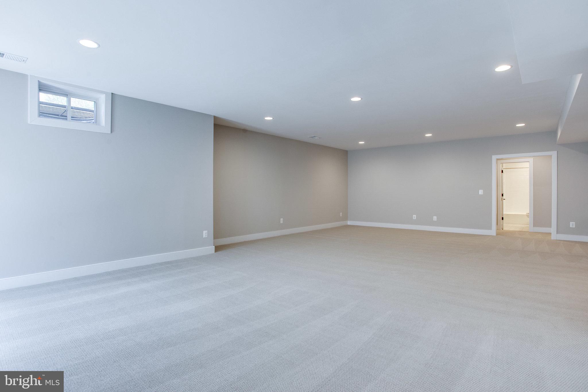 CHESTERBROOK GARDENS - Residential