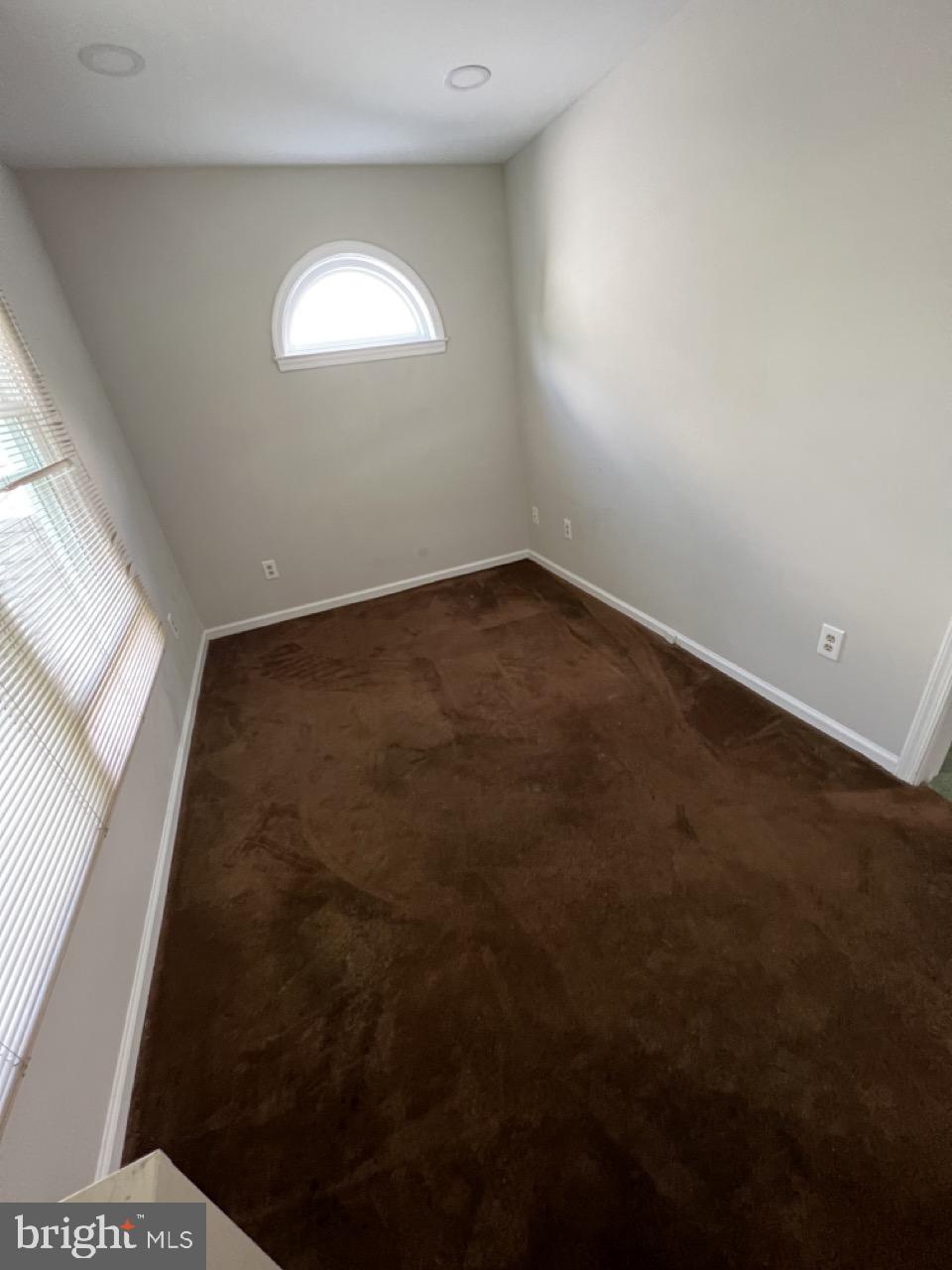 VICTORIAN COMMONS - Commercial Lease