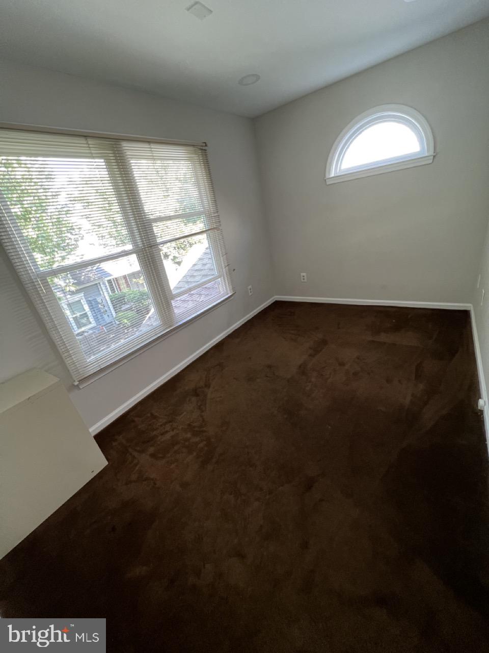 Amazing opportunity! Great  room for office space available - around 150-200 sq ft. ALL UTILITIES INCLUDED - water, electric and internet. Convenient location close to major highways 1-95, Turnpike, US-1. Professional environment within well maintained building space.