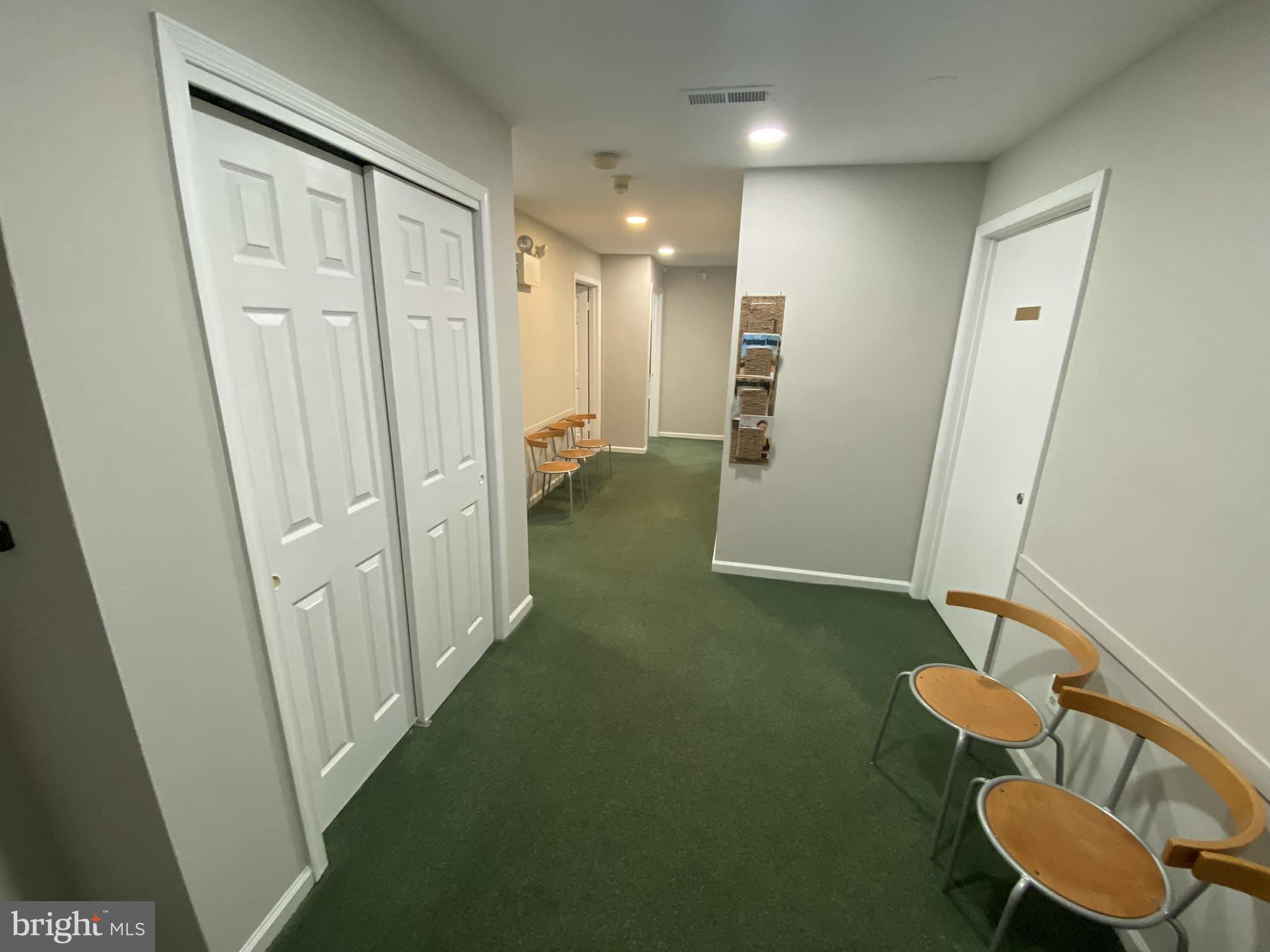 VICTORIAN COMMONS - Commercial Lease
