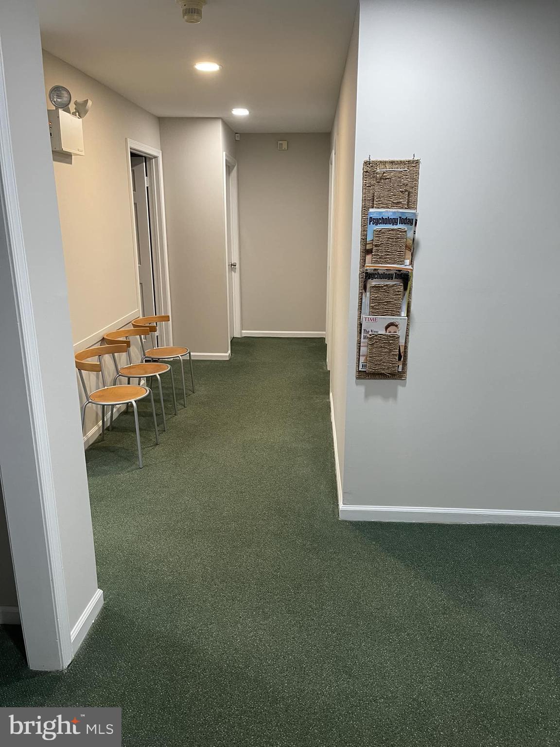 VICTORIAN COMMONS - Commercial Lease