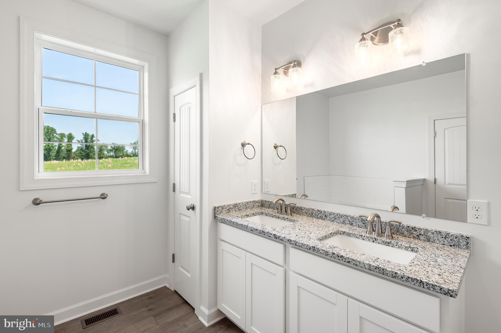 STEEPLE CHASE - Residential