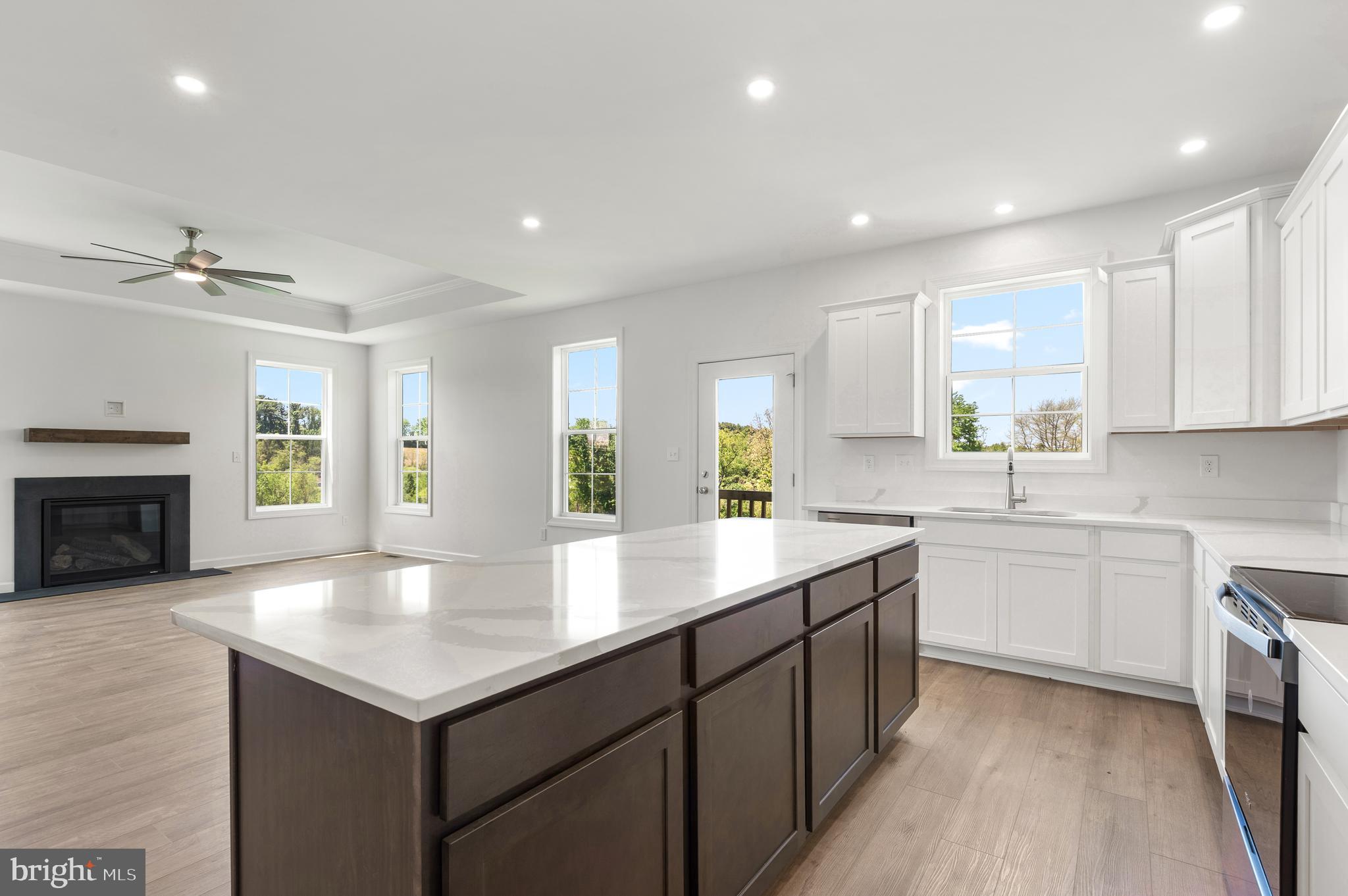 STEEPLE CHASE - Residential