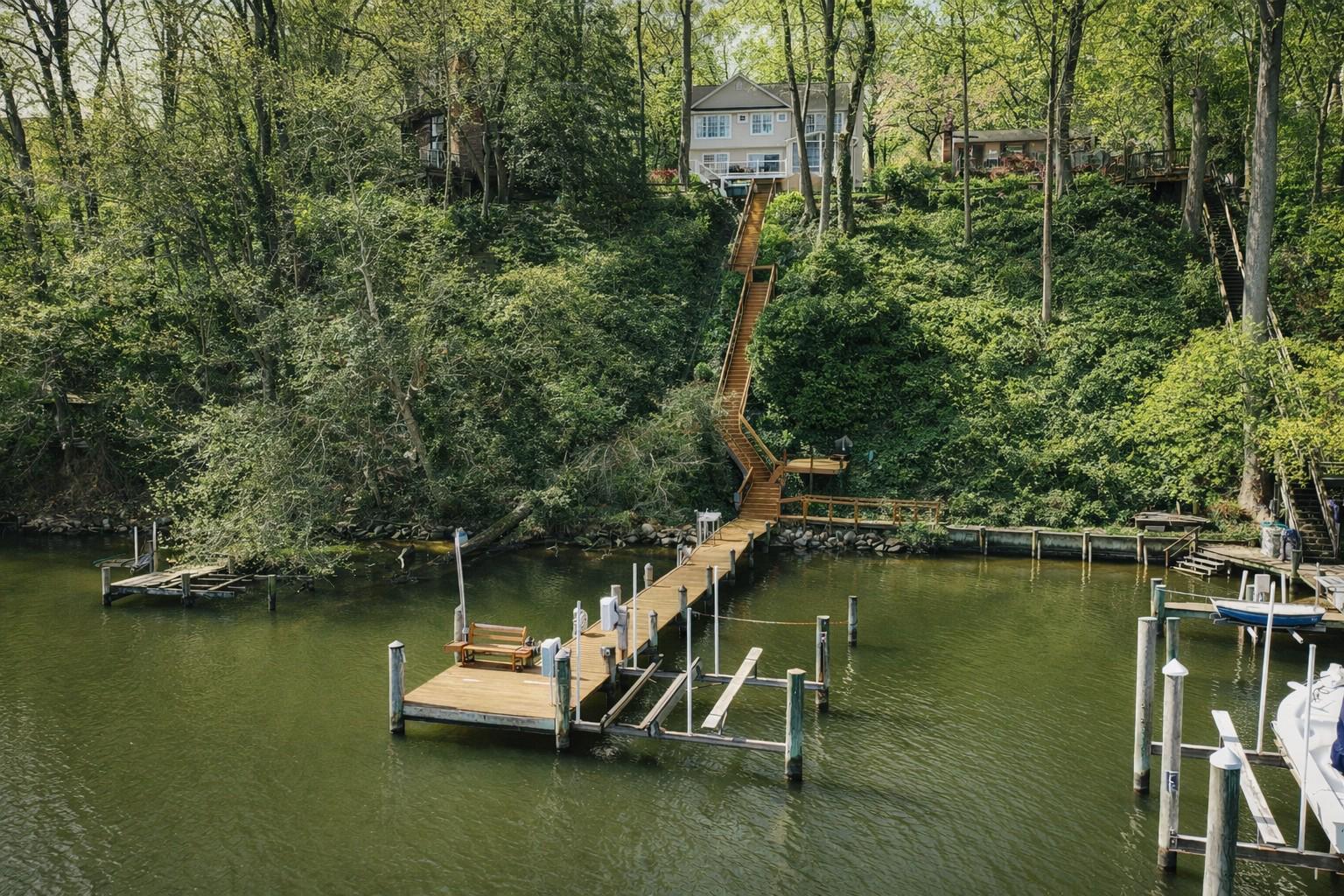 ARDEN ON THE SEVERN - Residential