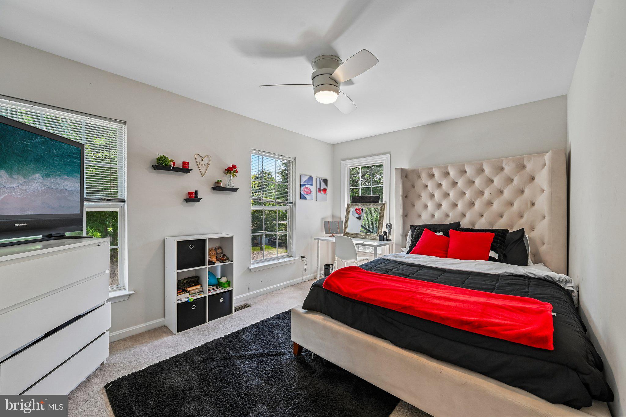 RUSSETT - Residential