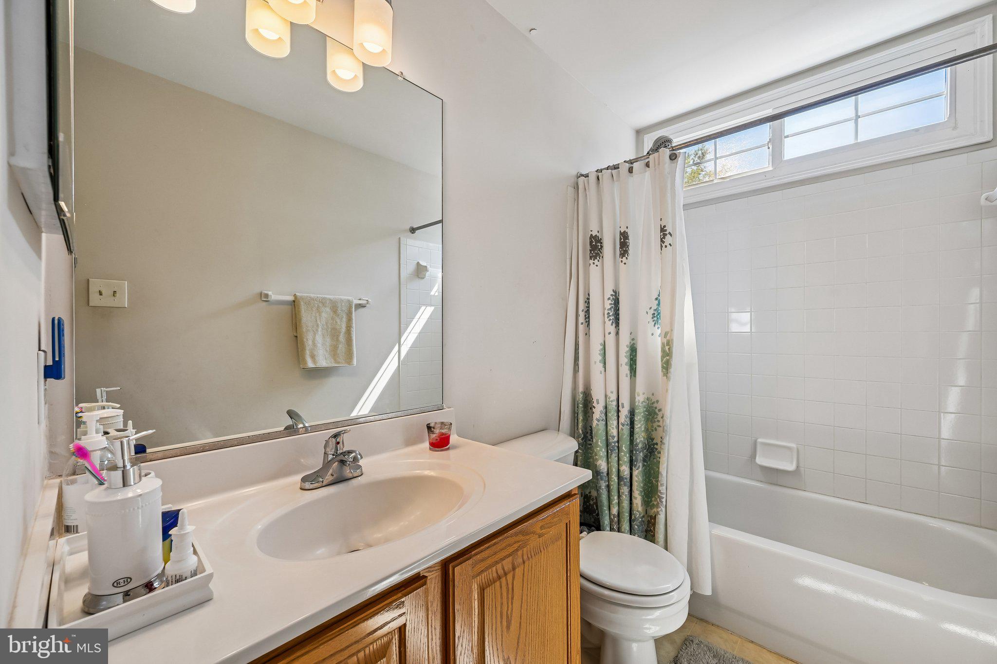 RUSSETT - Residential