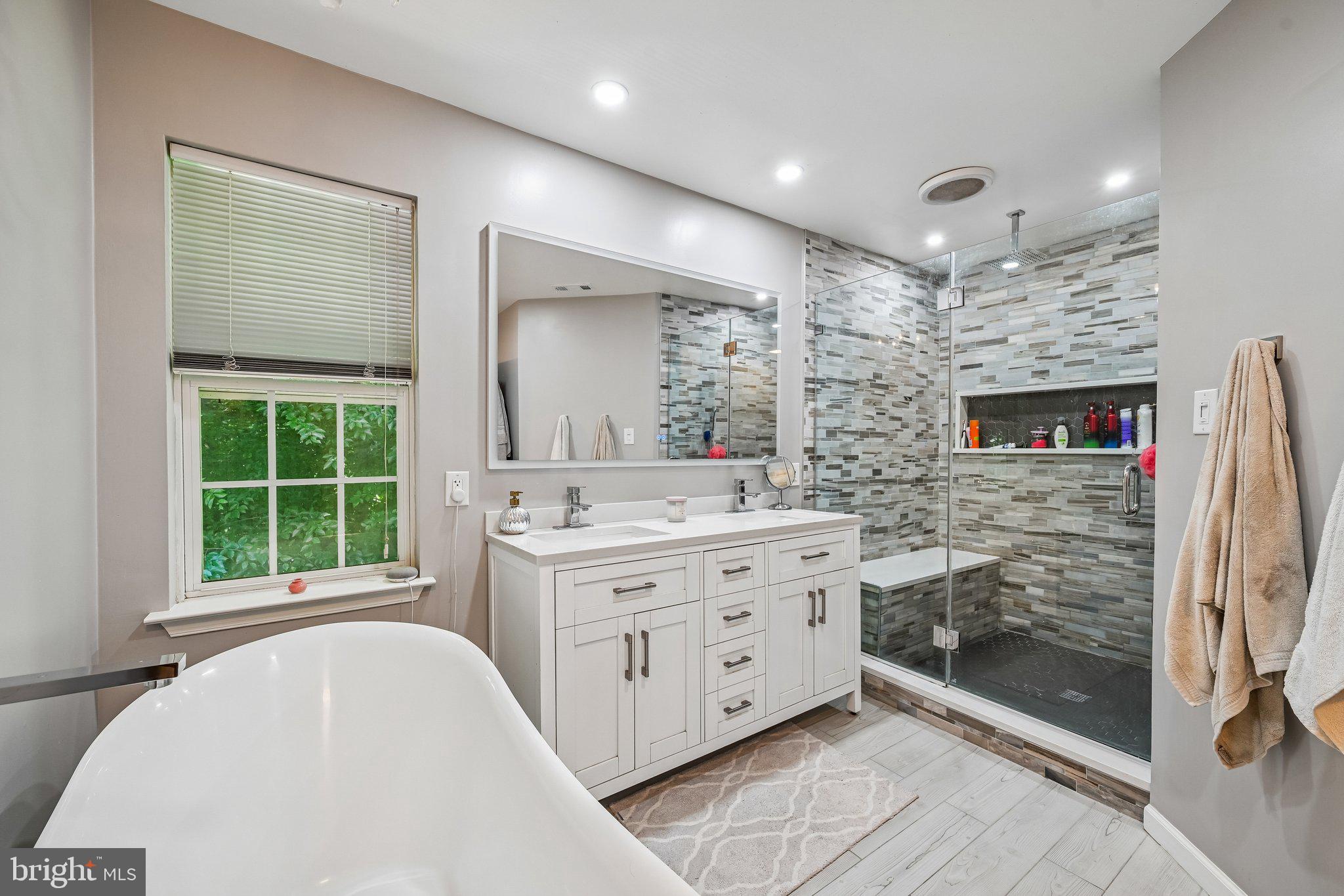 RUSSETT - Residential