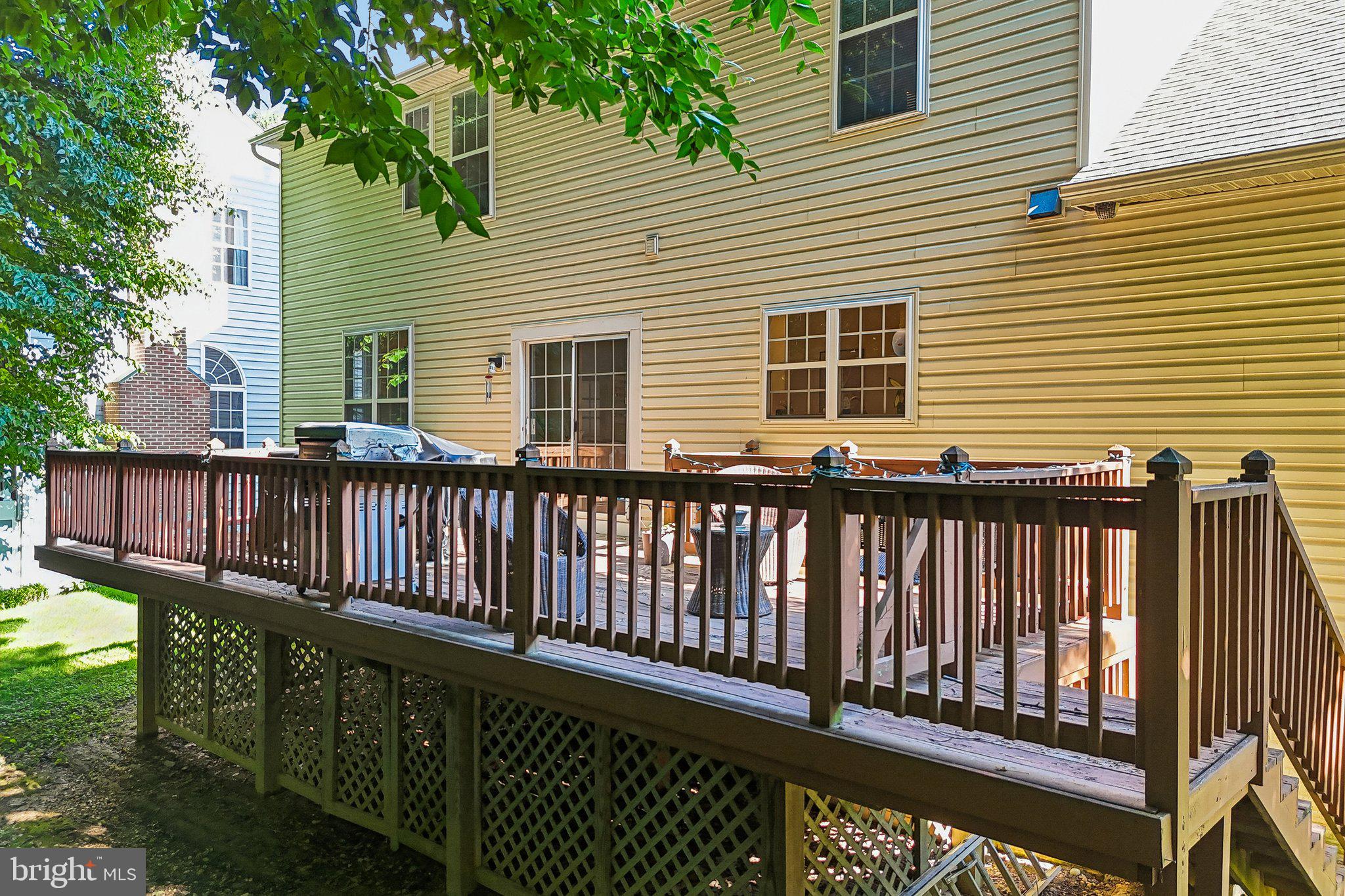 RUSSETT - Residential
