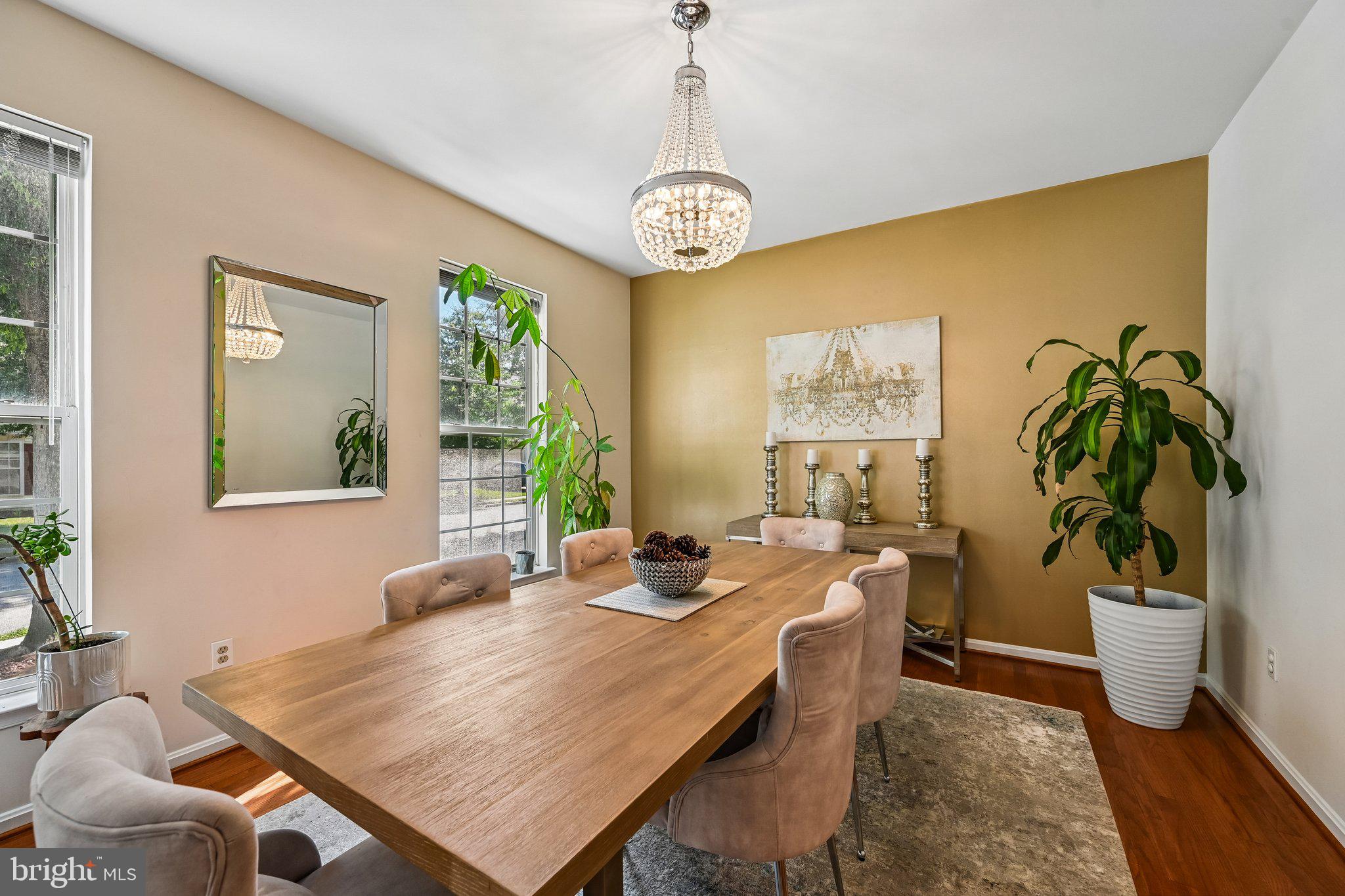 RUSSETT - Residential