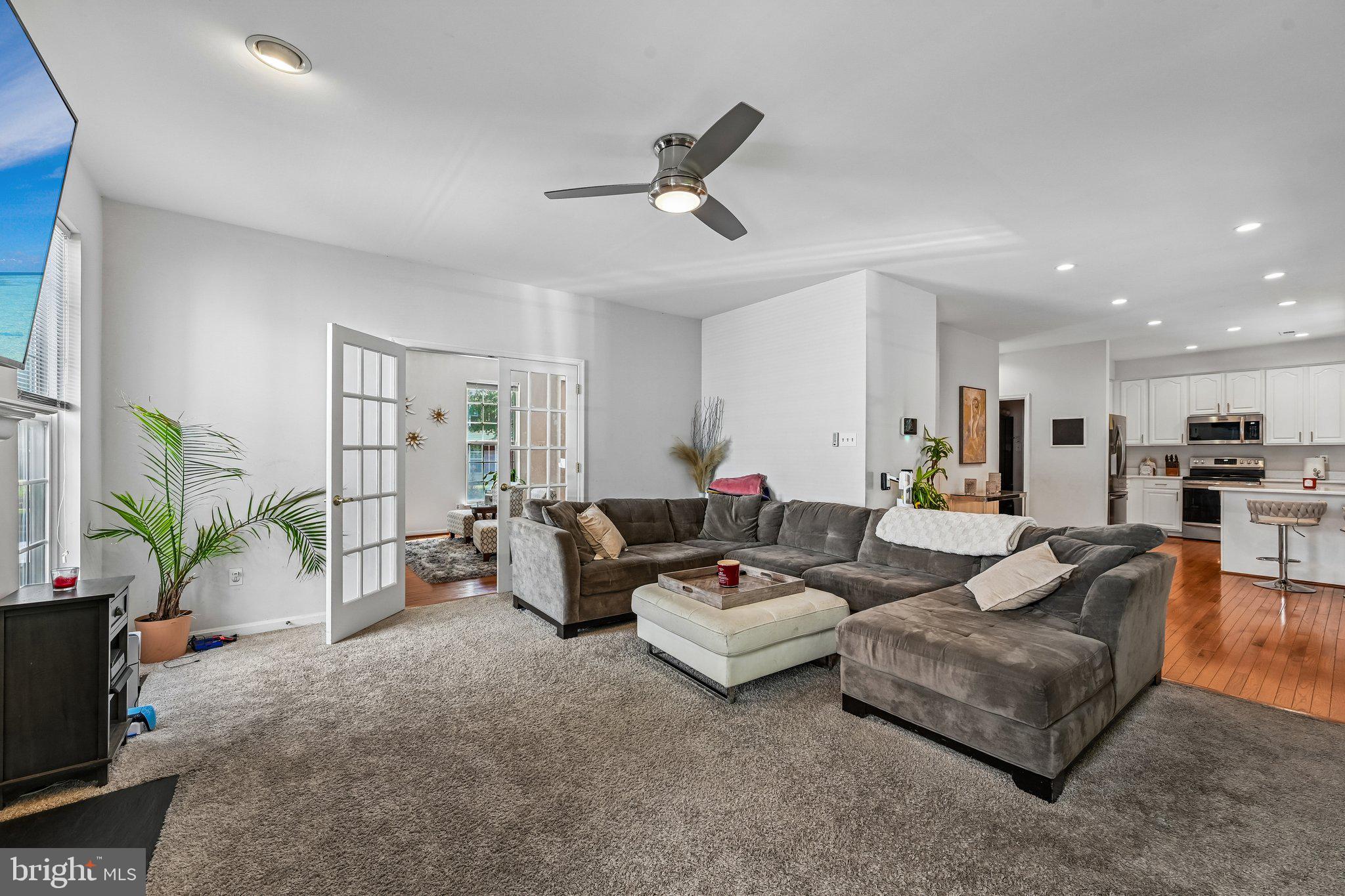 RUSSETT - Residential