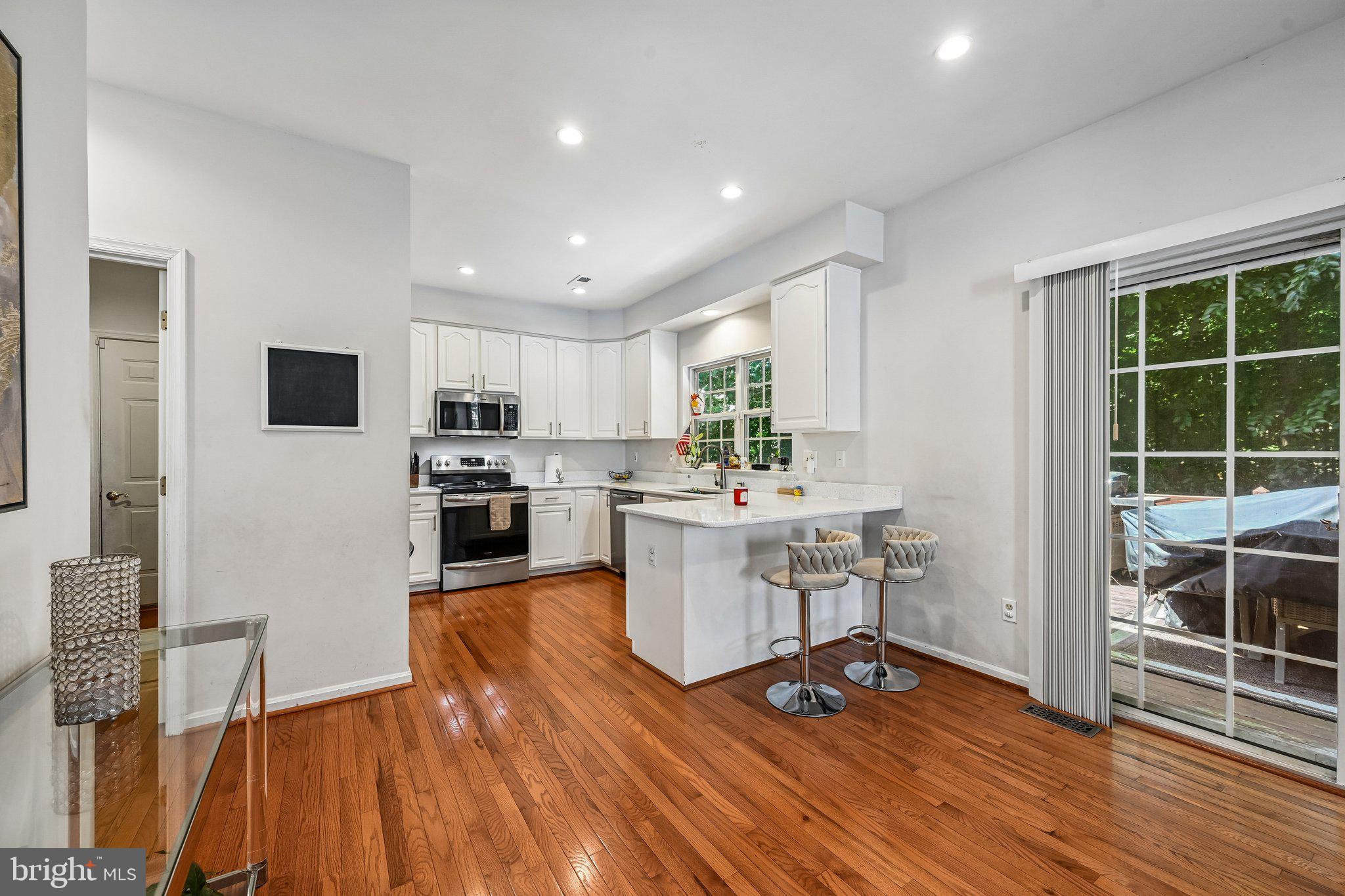 RUSSETT - Residential