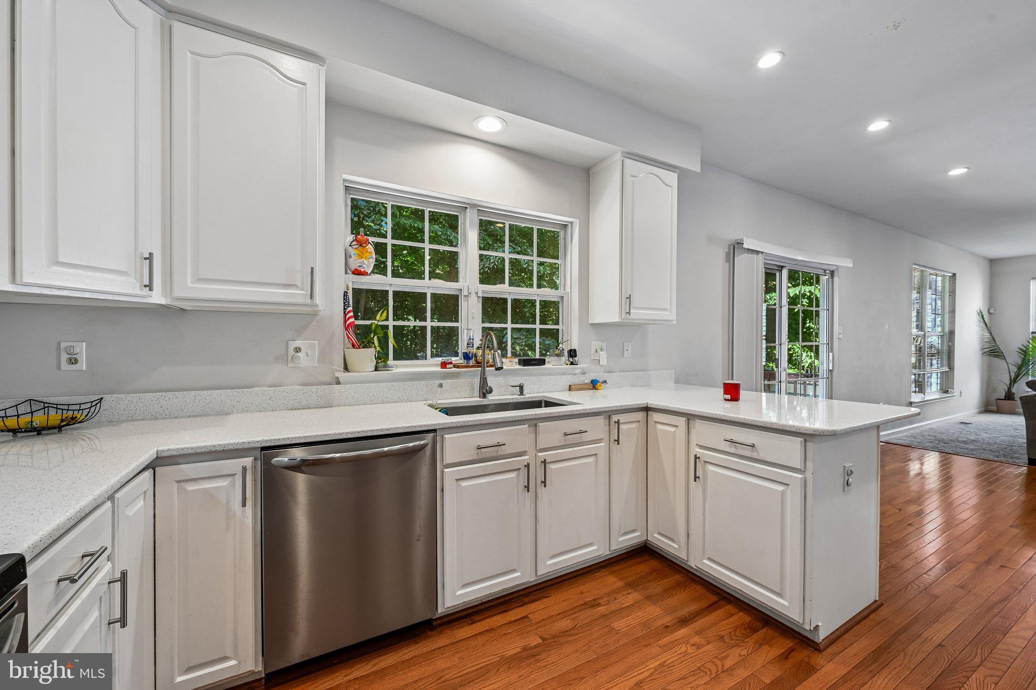 RUSSETT - Residential