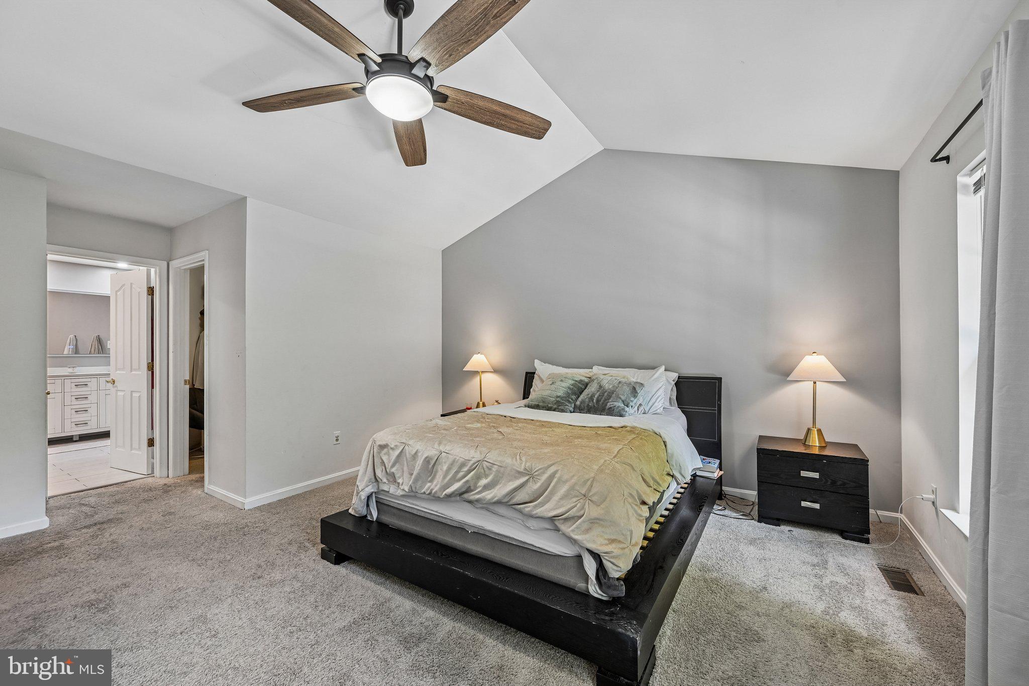 RUSSETT - Residential