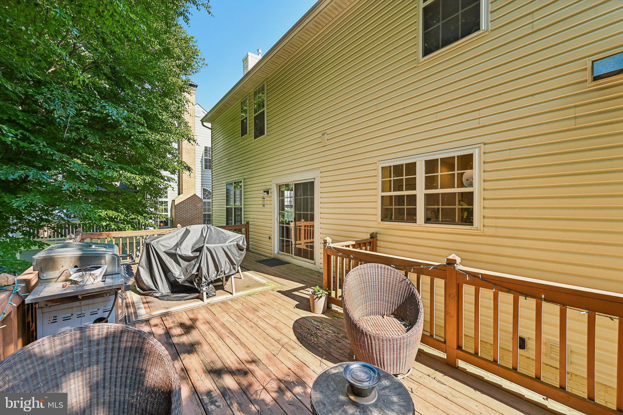 RUSSETT - Residential